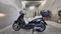 Piaggio Beverly 250 Cruiser Zwart - thumbnail 2