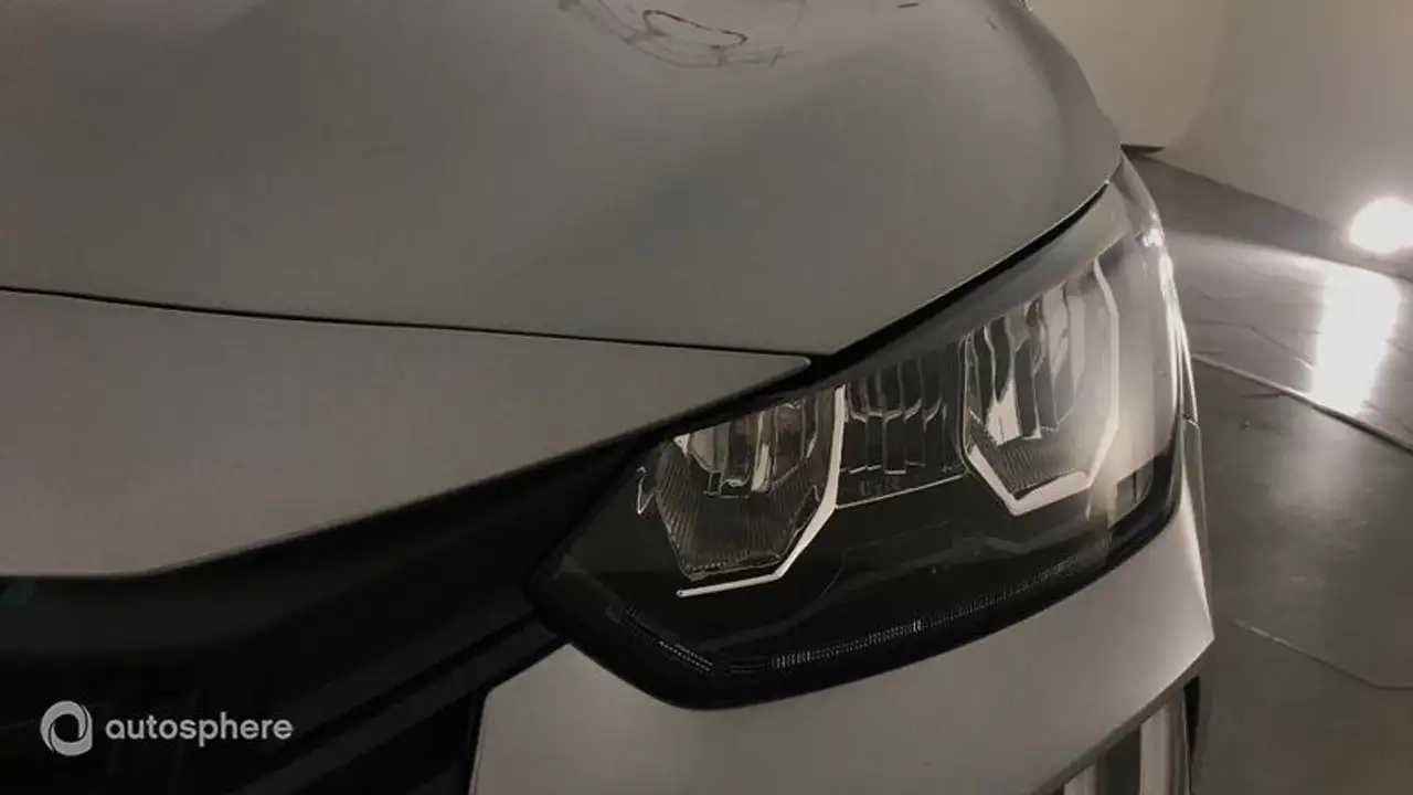 Peugeot 208 208 — photo 17
