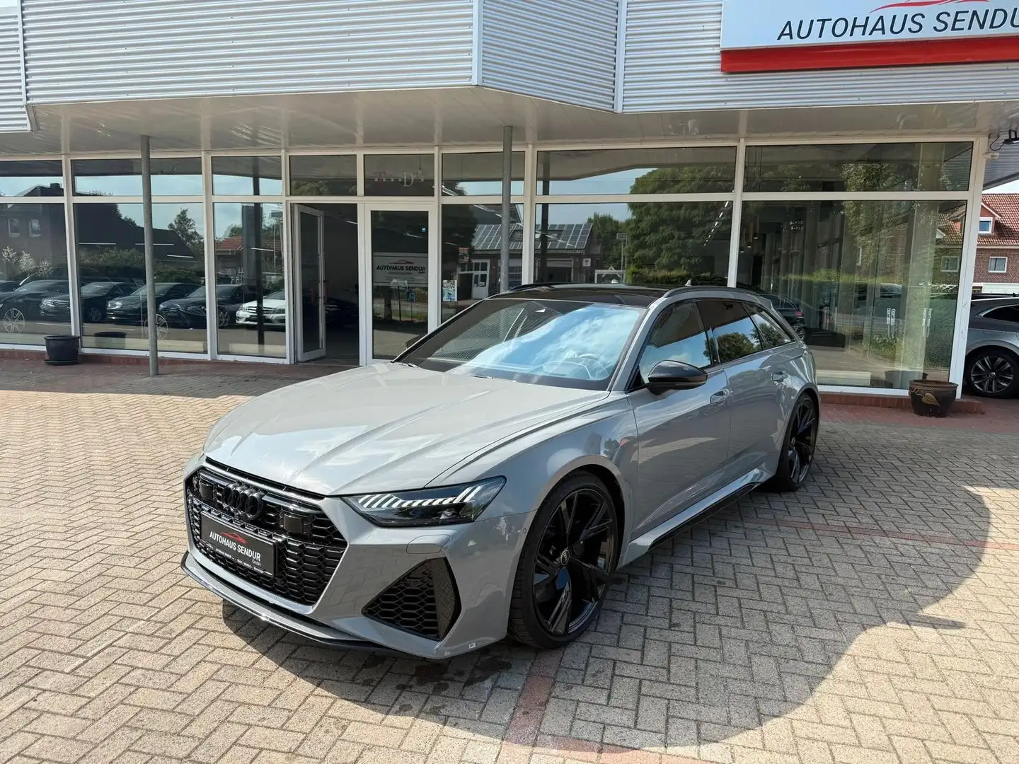 Audi RS6 Avant 4.0 TFSI quattro H/UP*LEDER*TOP*PANO Gris - 2