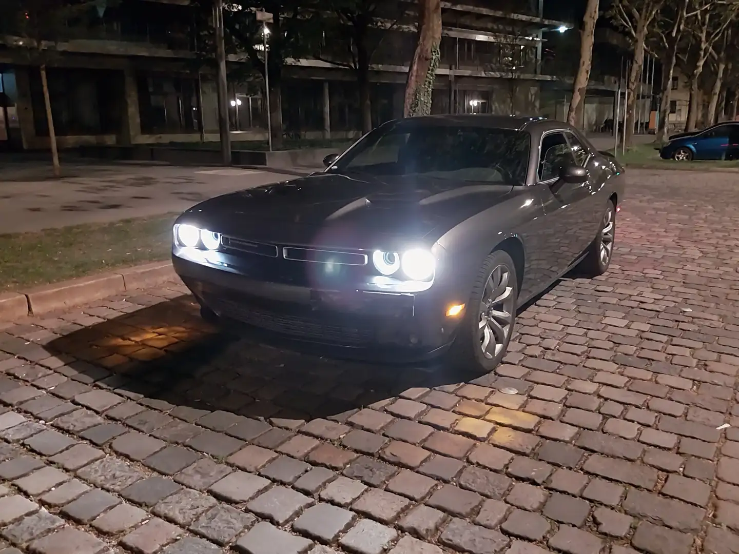 Dodge Challenger Challenger Automatik SXT Plus Šedá - 2