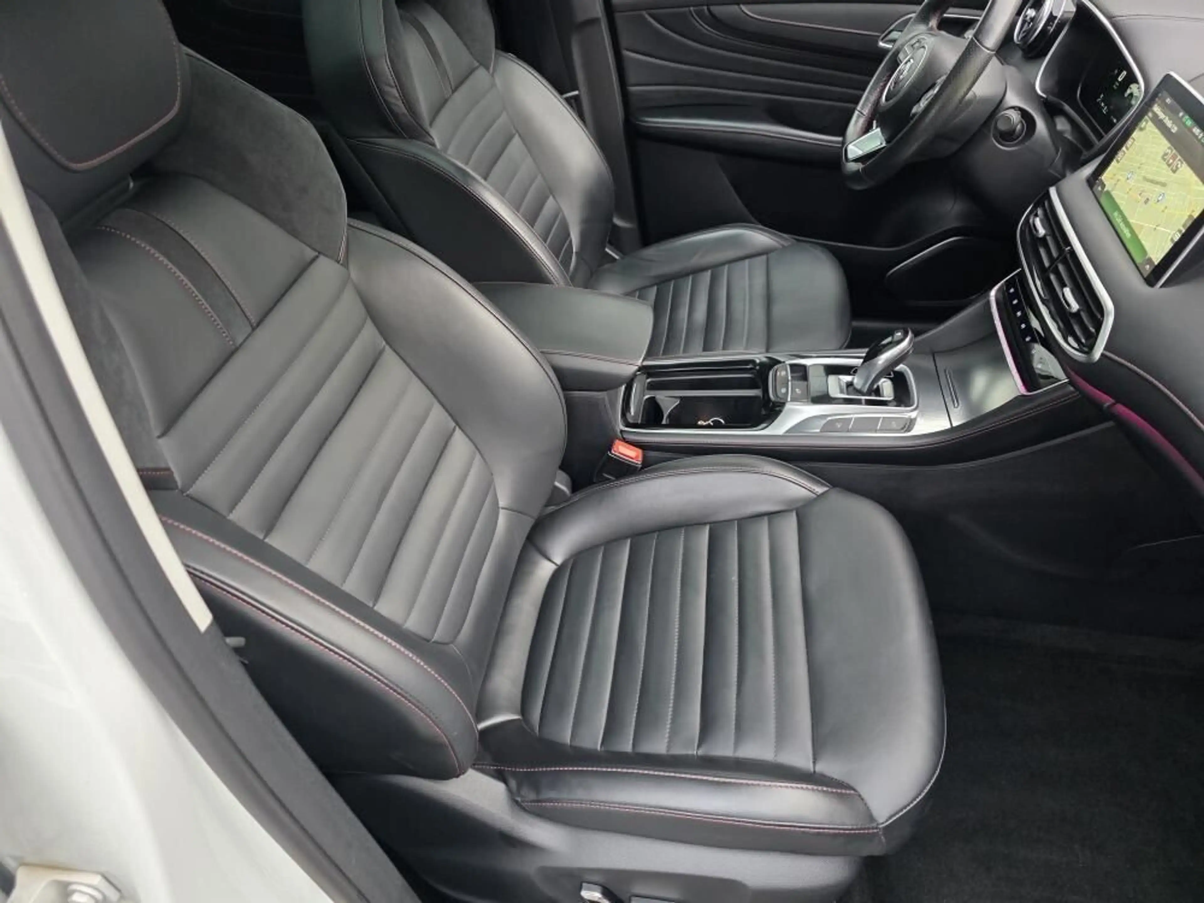 MG EHS 1,5T GDI PHEV Luxury Aut. — photo 8