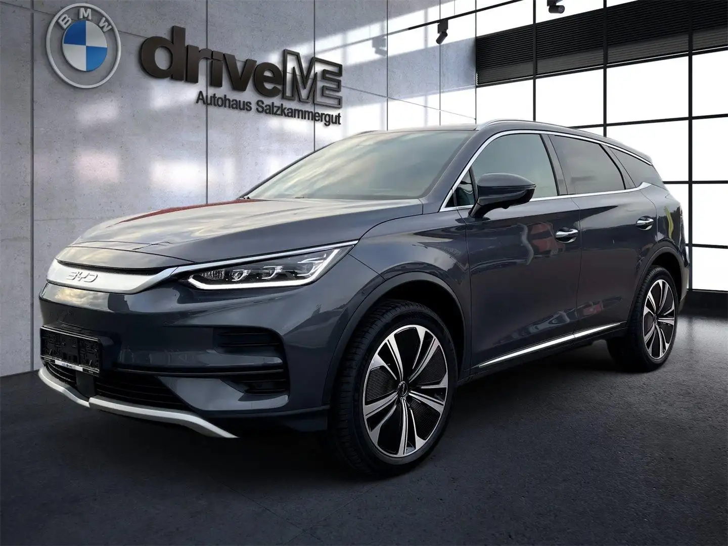 BYD Tang 86,4 kWh Flagship Szürke - 2