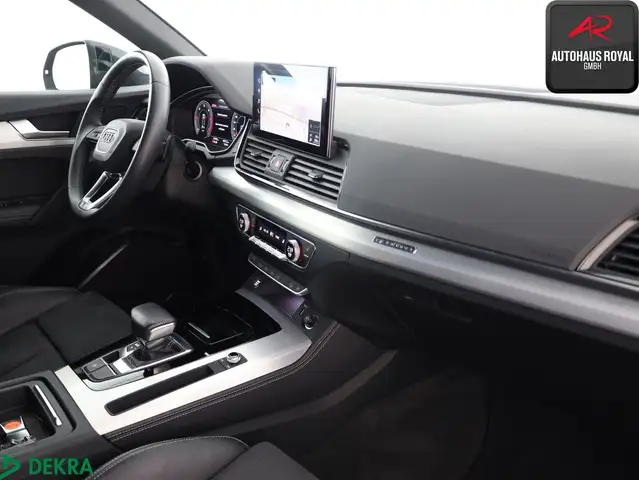 Audi Q5 view 10