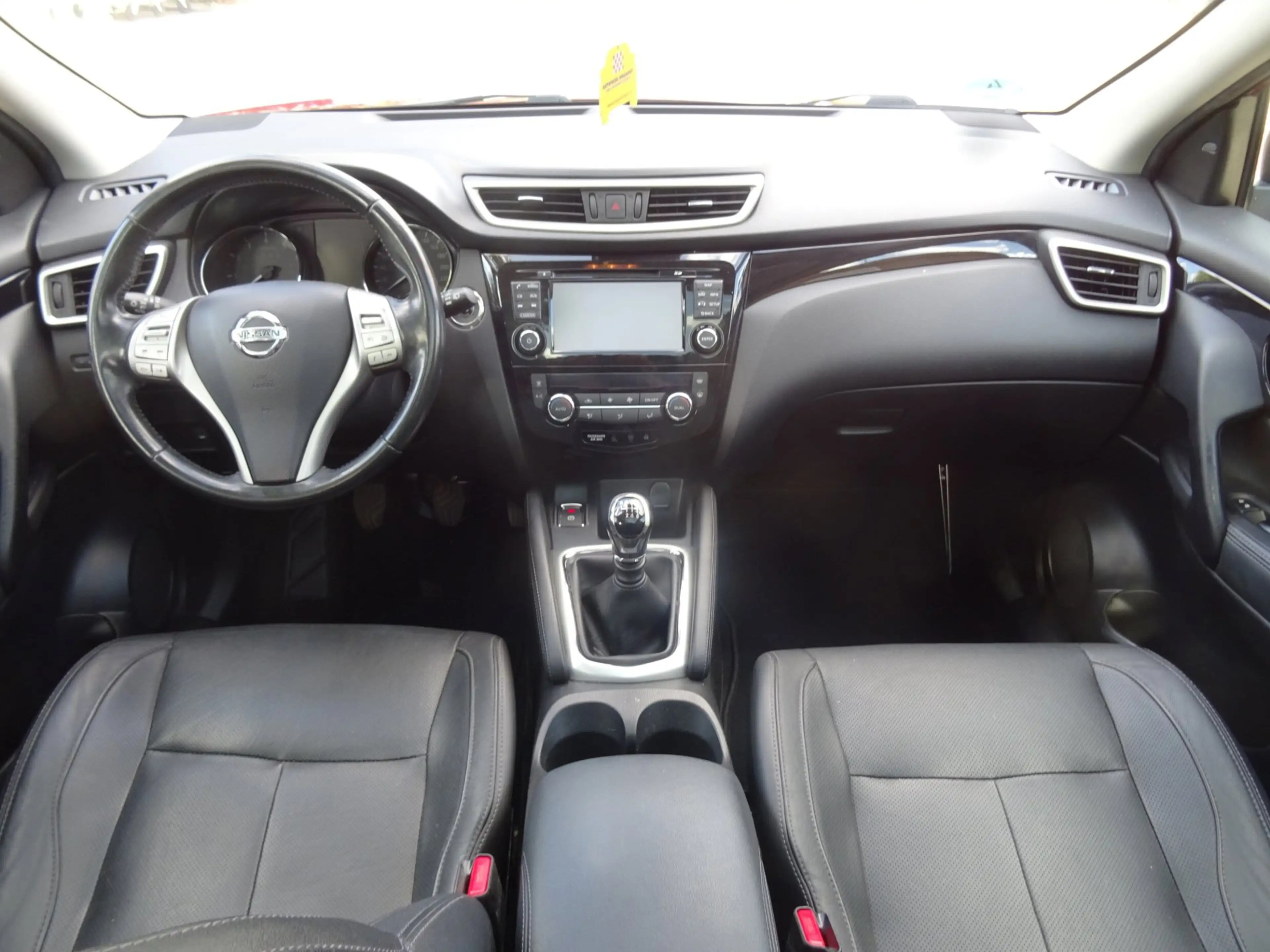 Nissan Qashqai 1.2 Tekna Panoramadak — photo 11