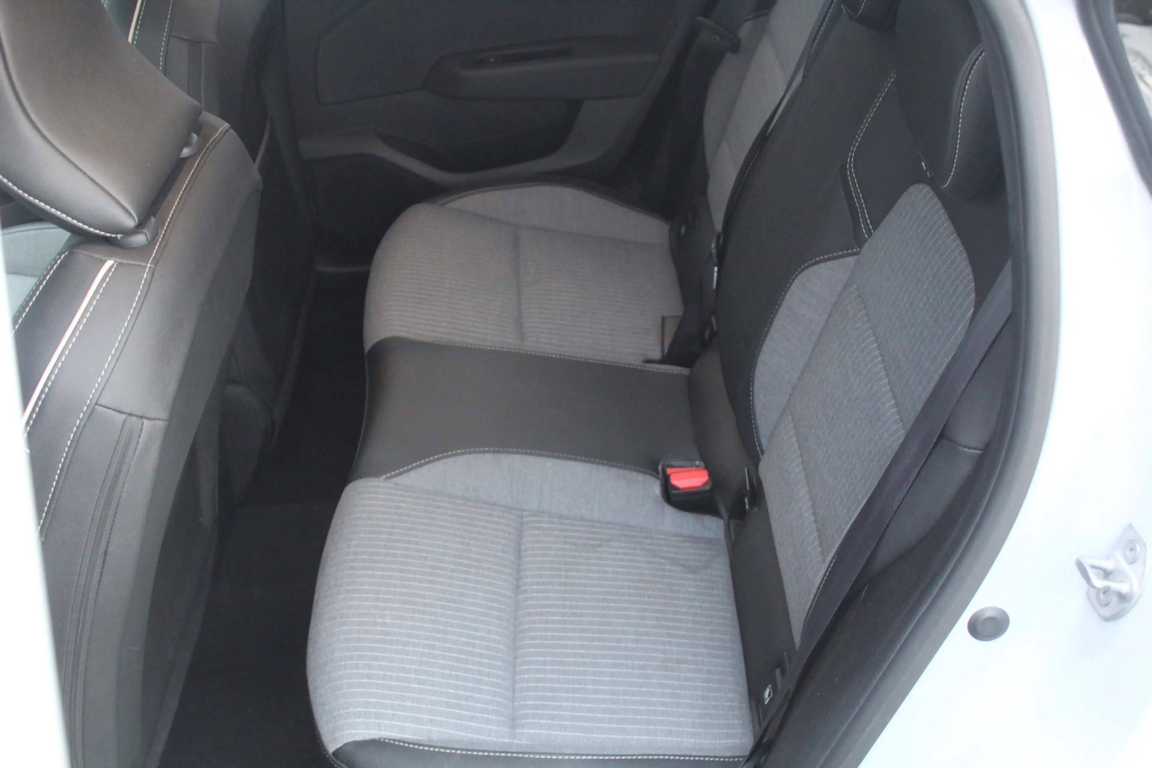 Renault Clio 1.0 TCe 90 GPF techno Cruise Control l Lane Assist — photo 13