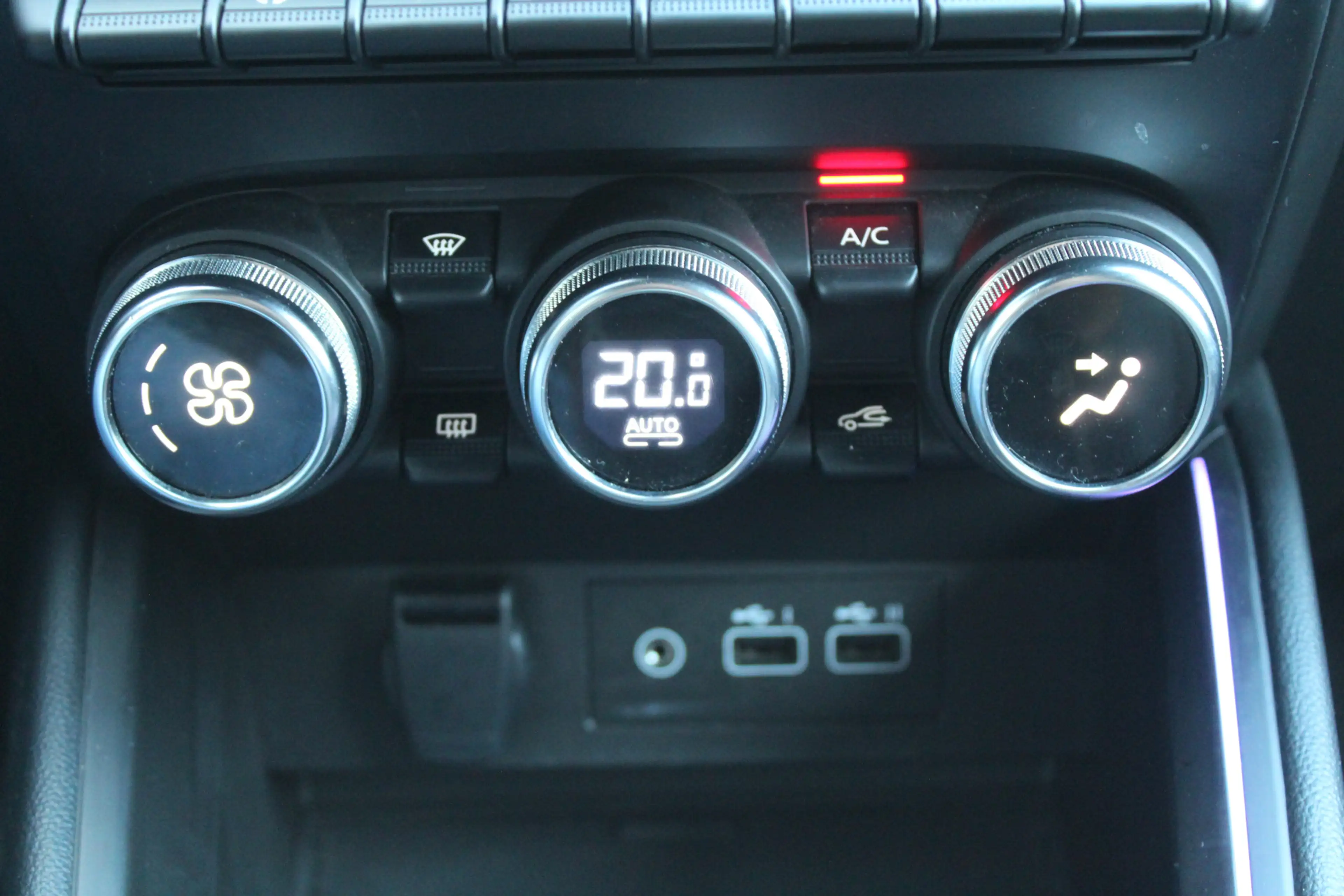 Renault Clio 1.0 TCe 90 GPF techno Cruise Control l Lane Assist — photo 23