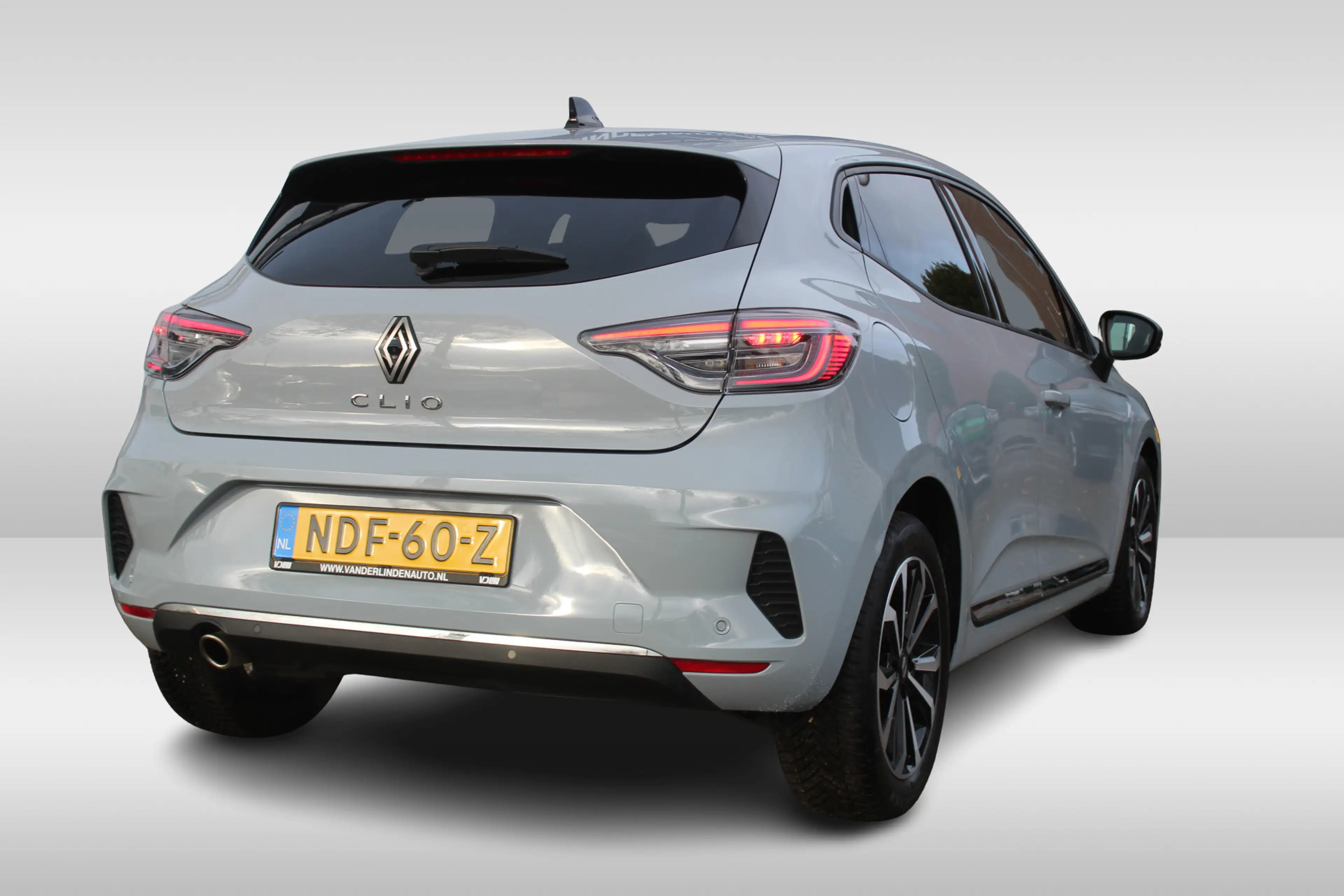 Renault Clio 1.0 TCe 90 GPF techno Cruise Control l Lane Assist — photo 27