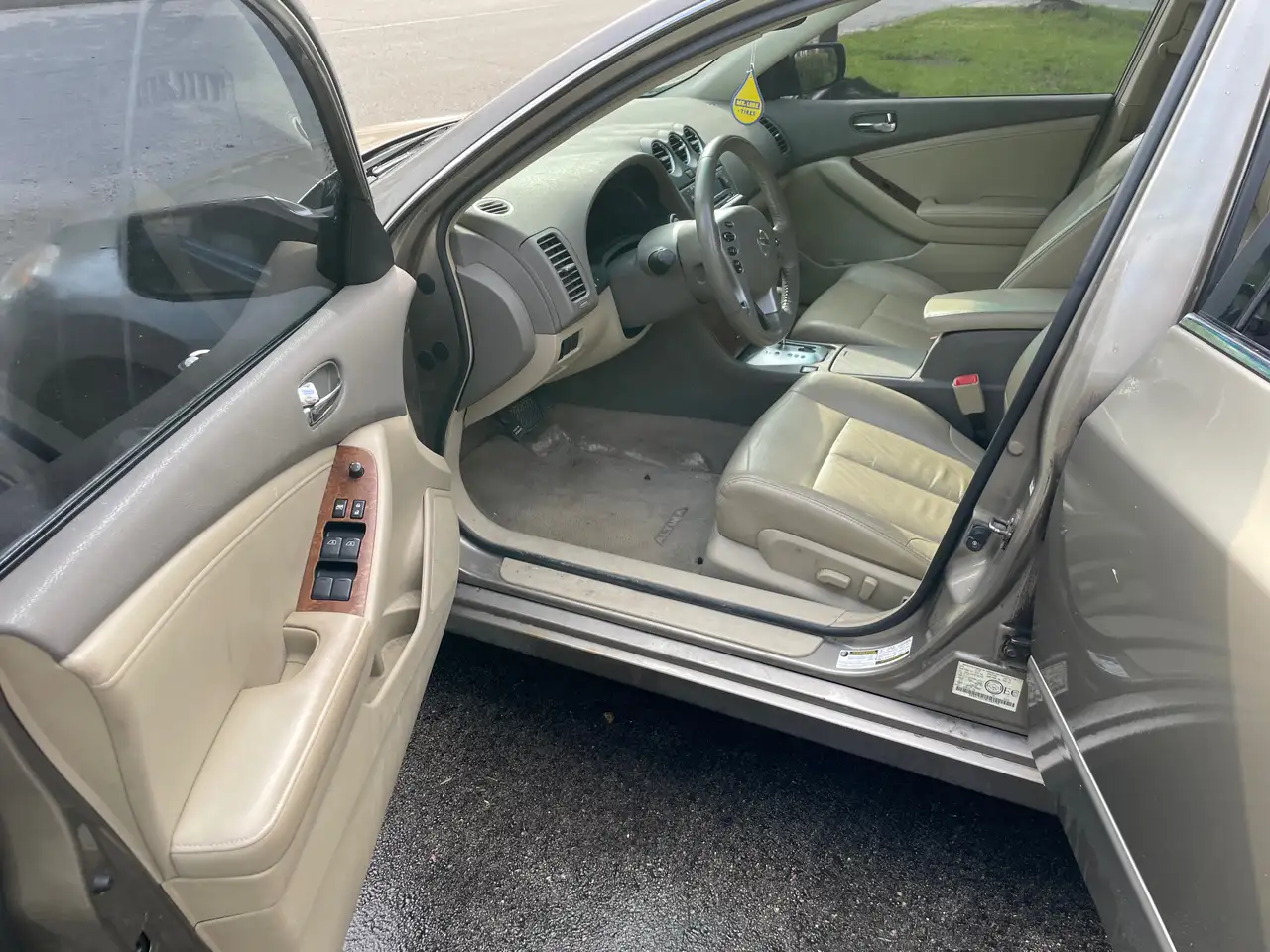Nissan Altima снимка Nissan Altima