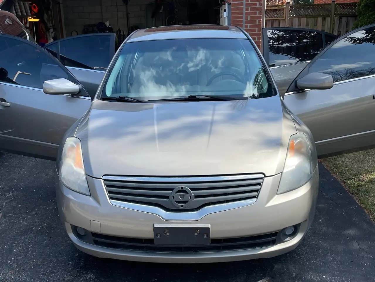 Nissan Altima снимка Nissan Altima