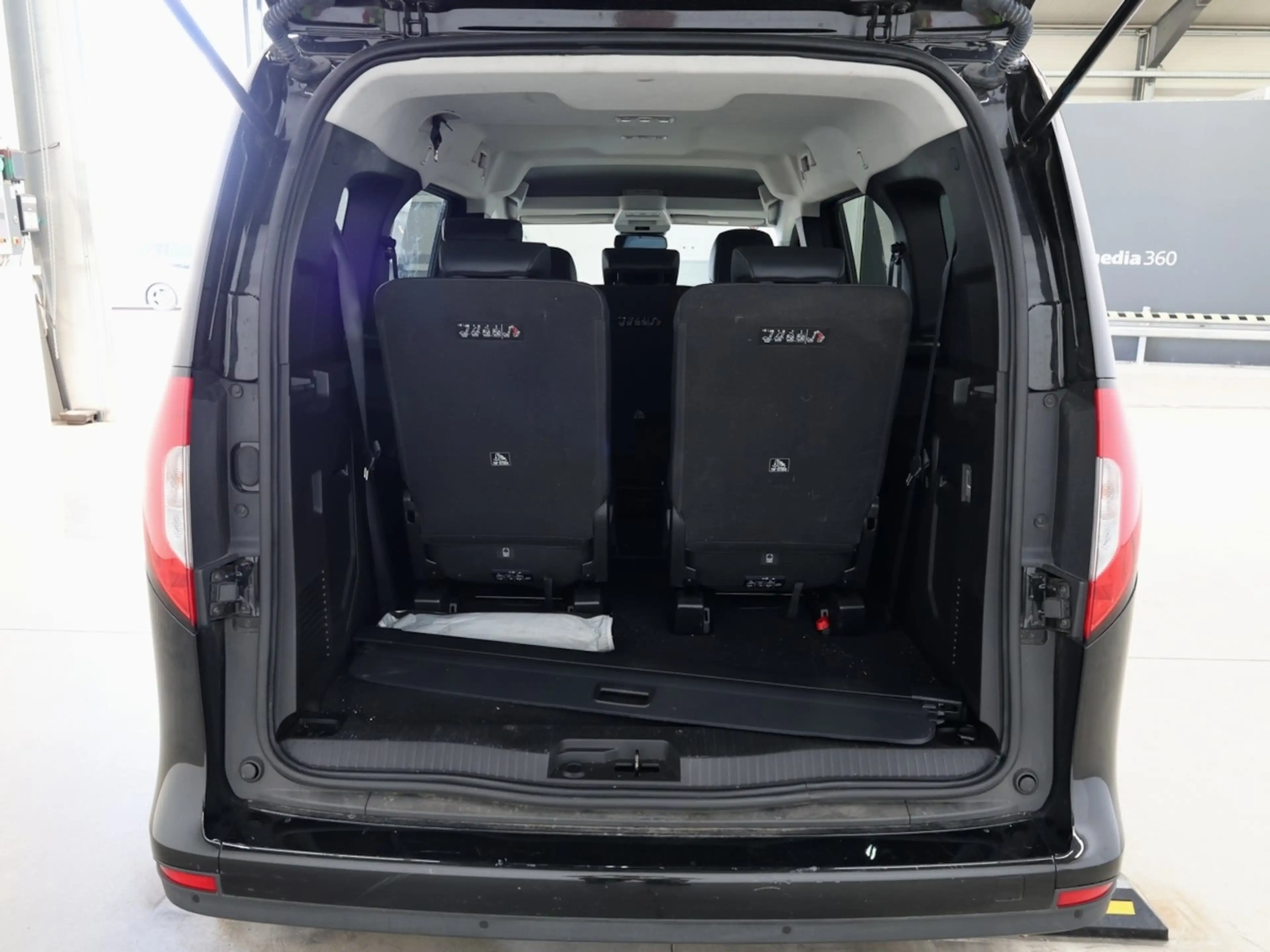 Mercedes-Benz T-Class lang,Progressive,7Sitze,Automatik,LED,Navi — photo 7
