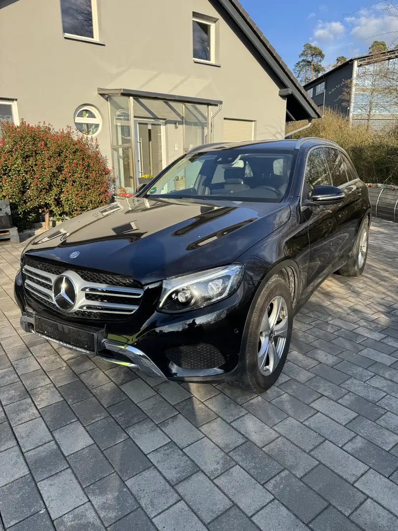 Mercedes-Benz GLC 220 GLC 220 d 4Matic (253.905) Černá - 2