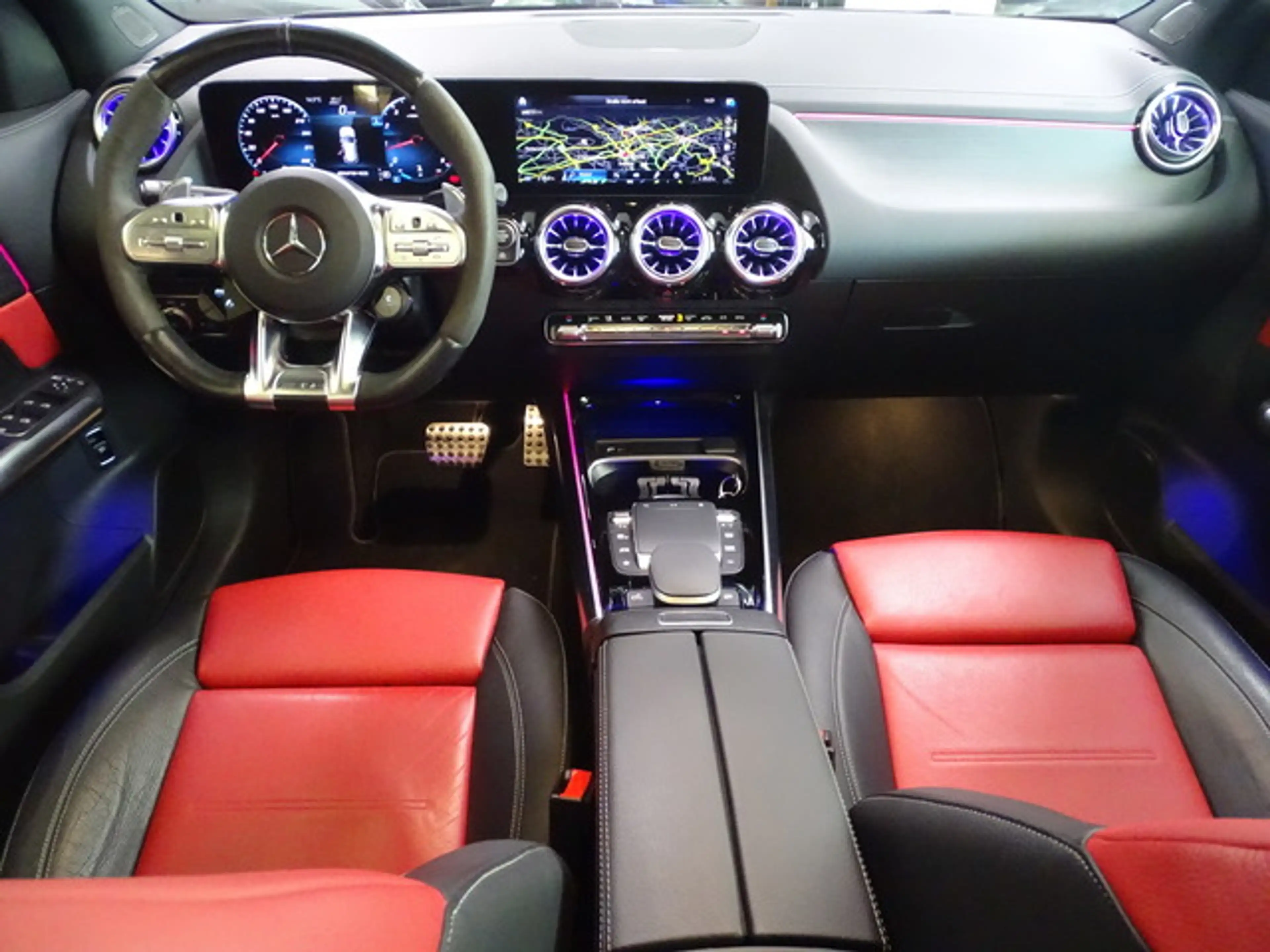 Mercedes-Benz GLA 45 AMG S 4M Magno Night Dist LED Pano 360Cam — photo 15