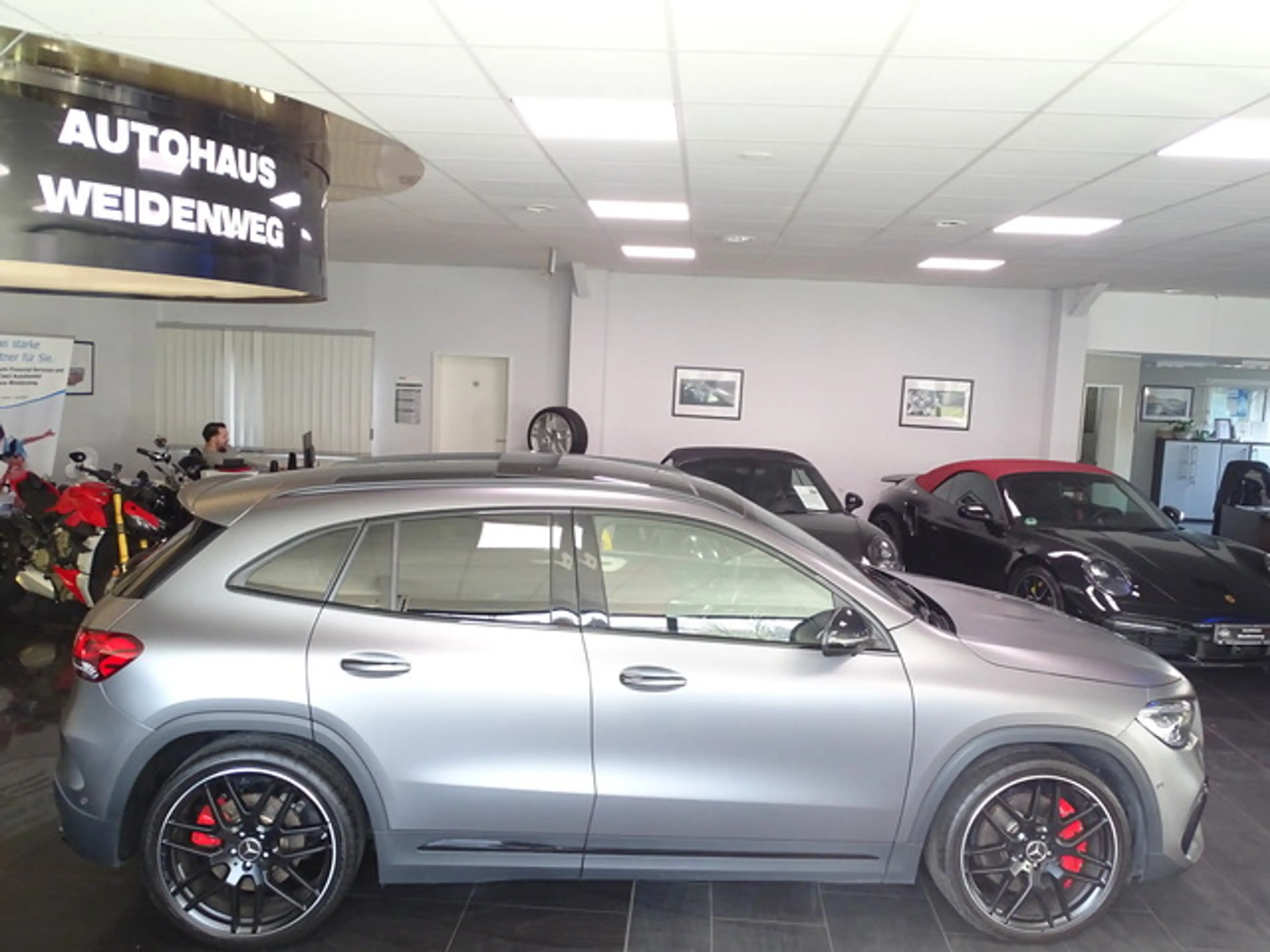 Mercedes-Benz GLA 45 AMG S 4M Magno Night Dist LED Pano 360Cam — photo 9