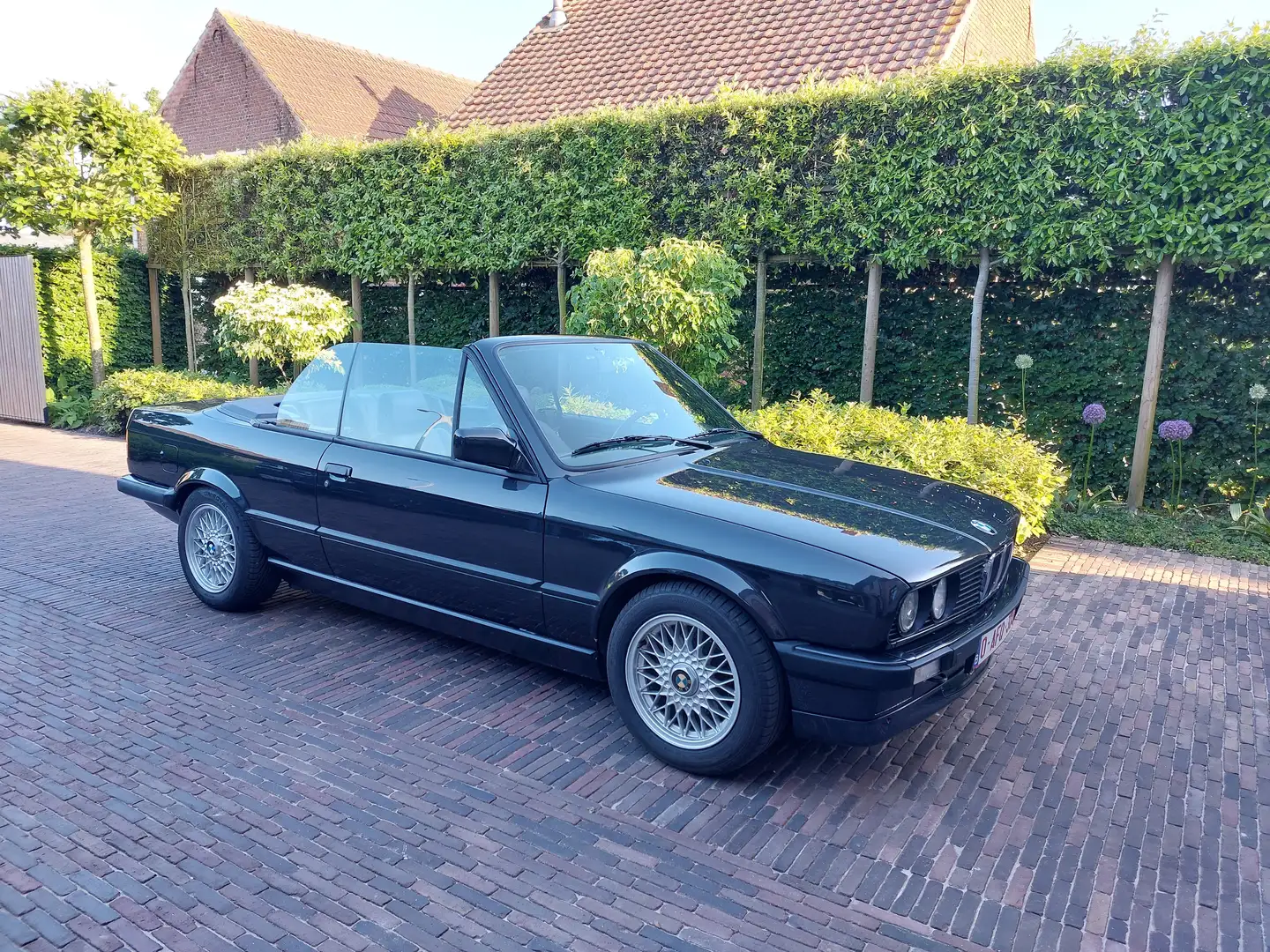 BMW 320 320i Noir - 1