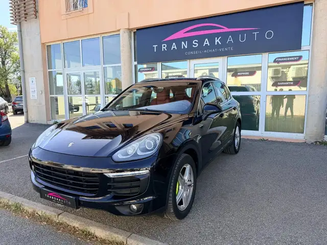 Porsche Cayenne view 2