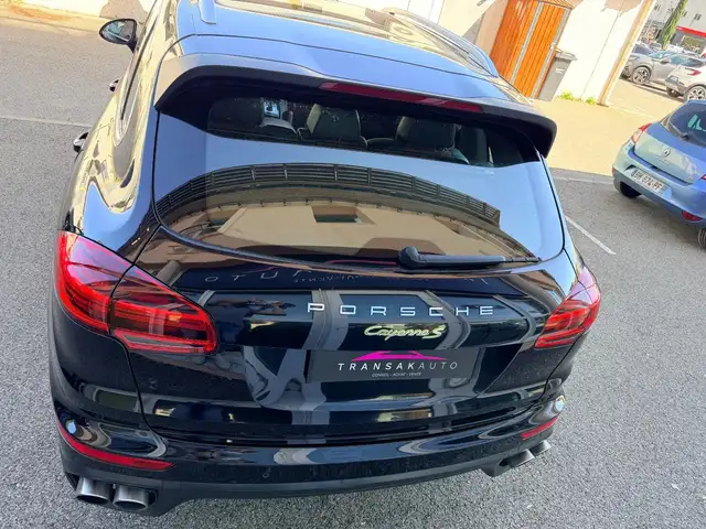 Porsche Cayenne view 6