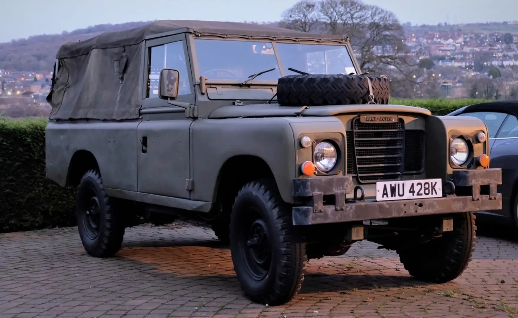 Land Rover Series Land Rover Series IIA - 109 -  ex British Army Car Grün - 2