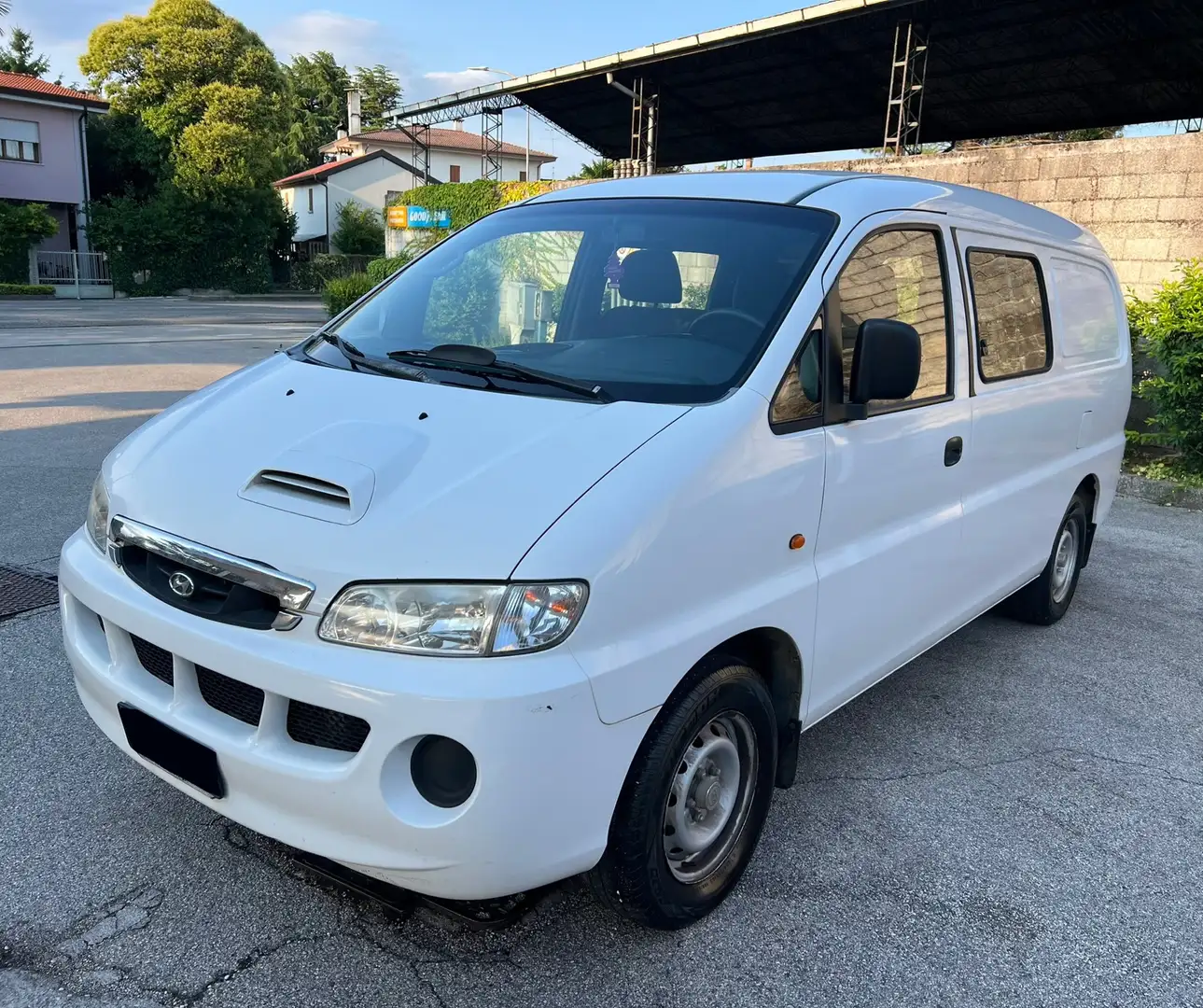 Hyundai H-1 2.5 td HSV Max - 1