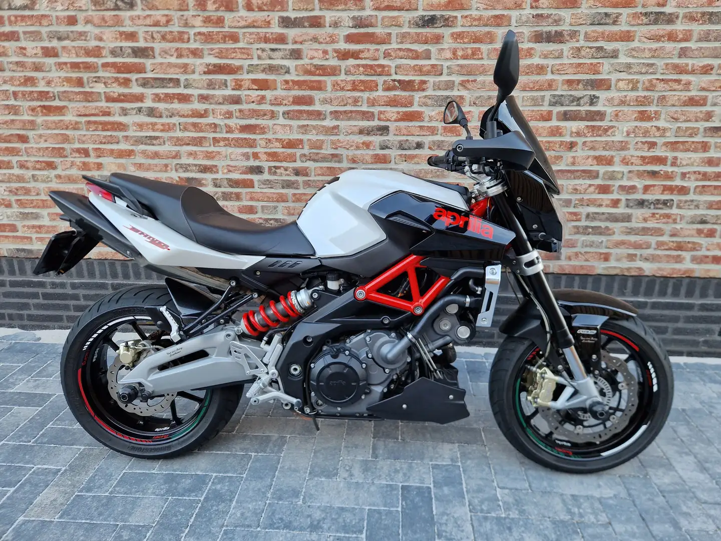 Aprilia Shiver 750 SL ABS Zwart - 1