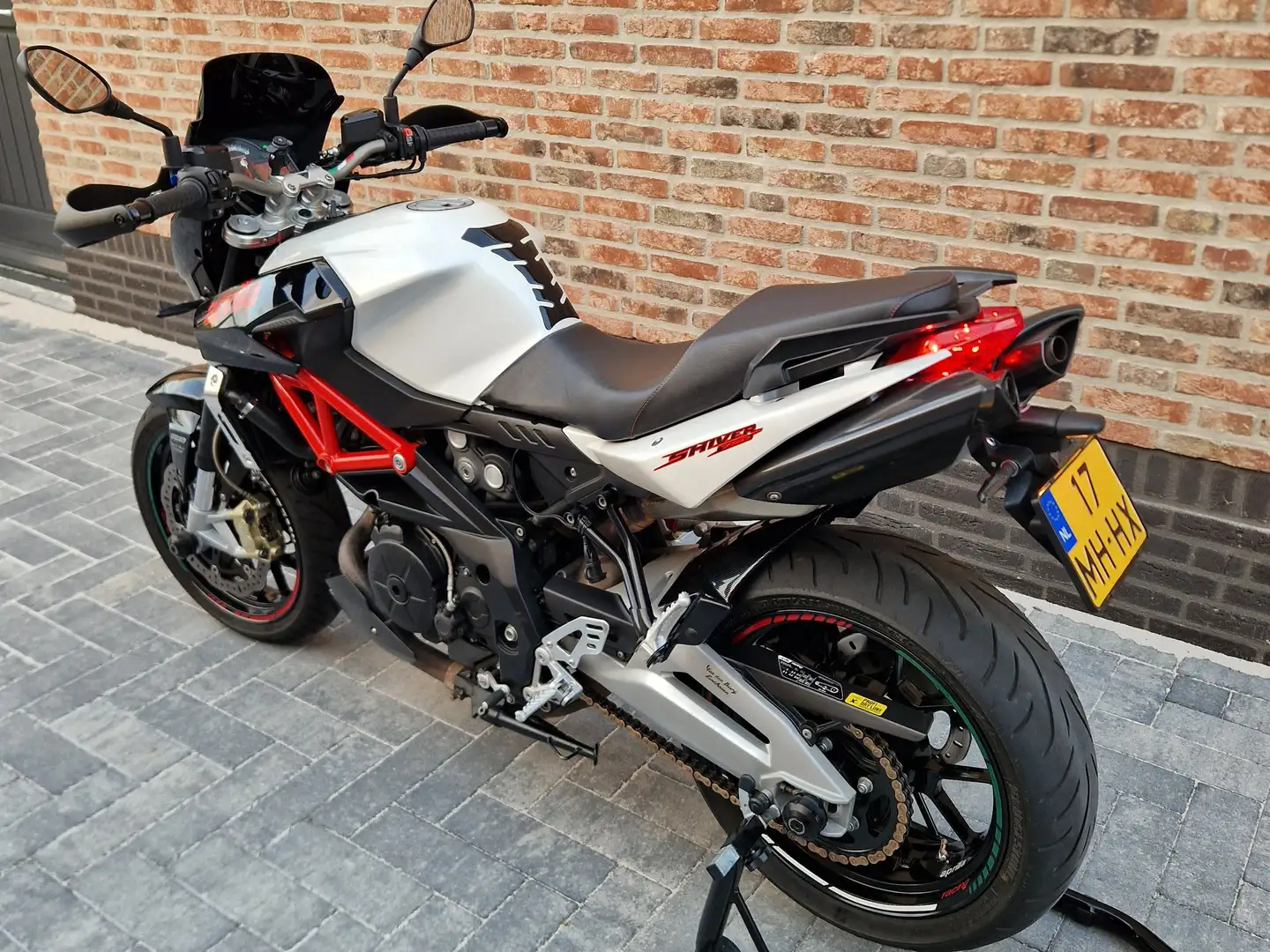 Aprilia Shiver 750 SL ABS Zwart - 2