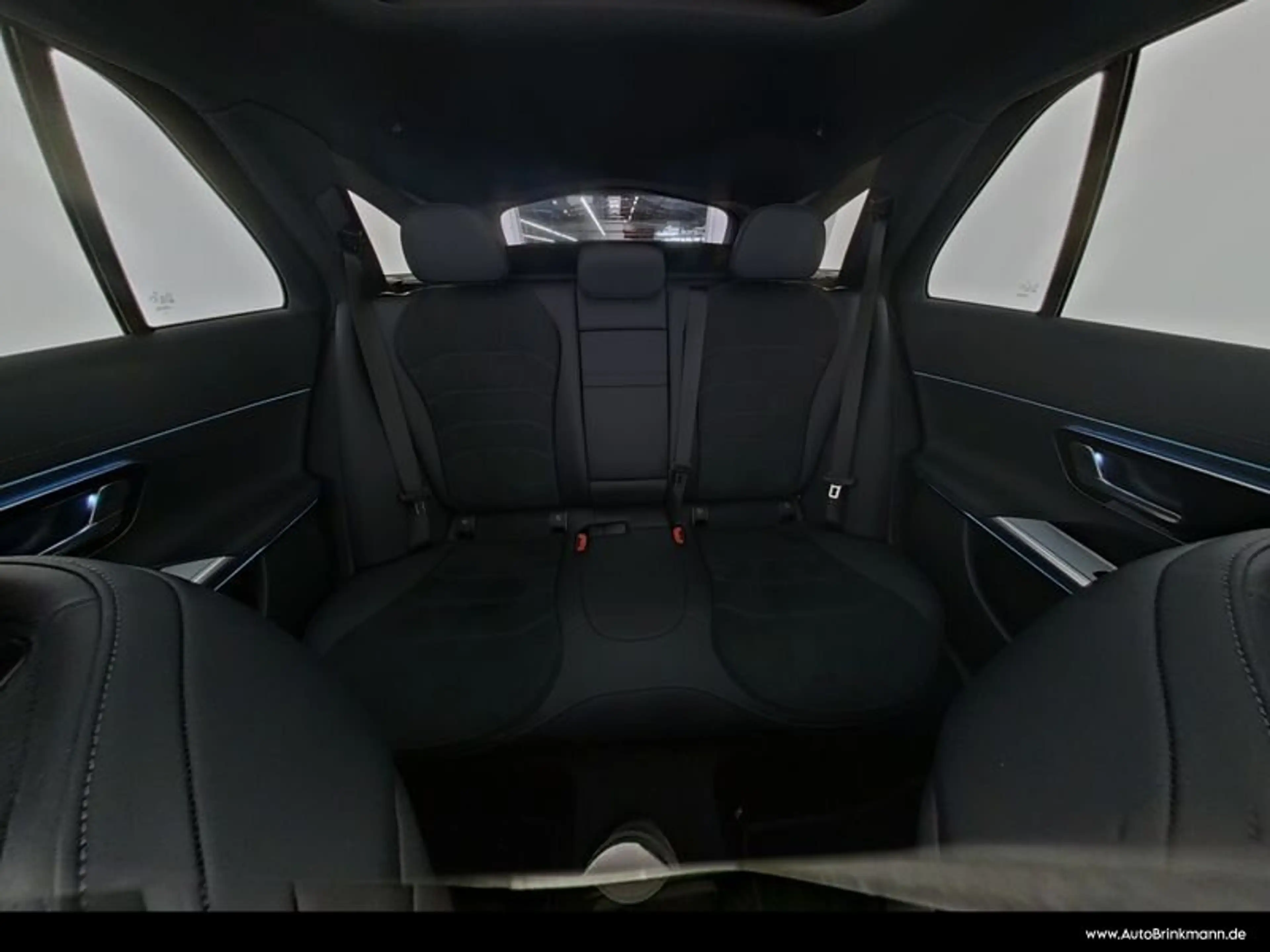 Mercedes-Benz E 200 E 200 T AMG-LINE/AHK/PANO/NIGHT/LED/19"/TOTW SHZ — photo 8