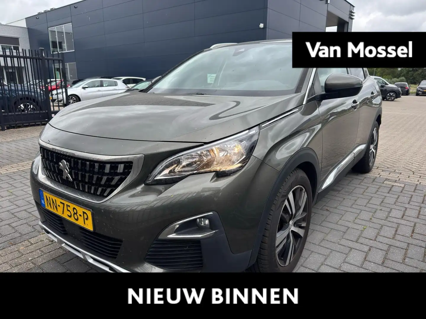 Peugeot 3008 1.2 PureTech Première Grijs - 1