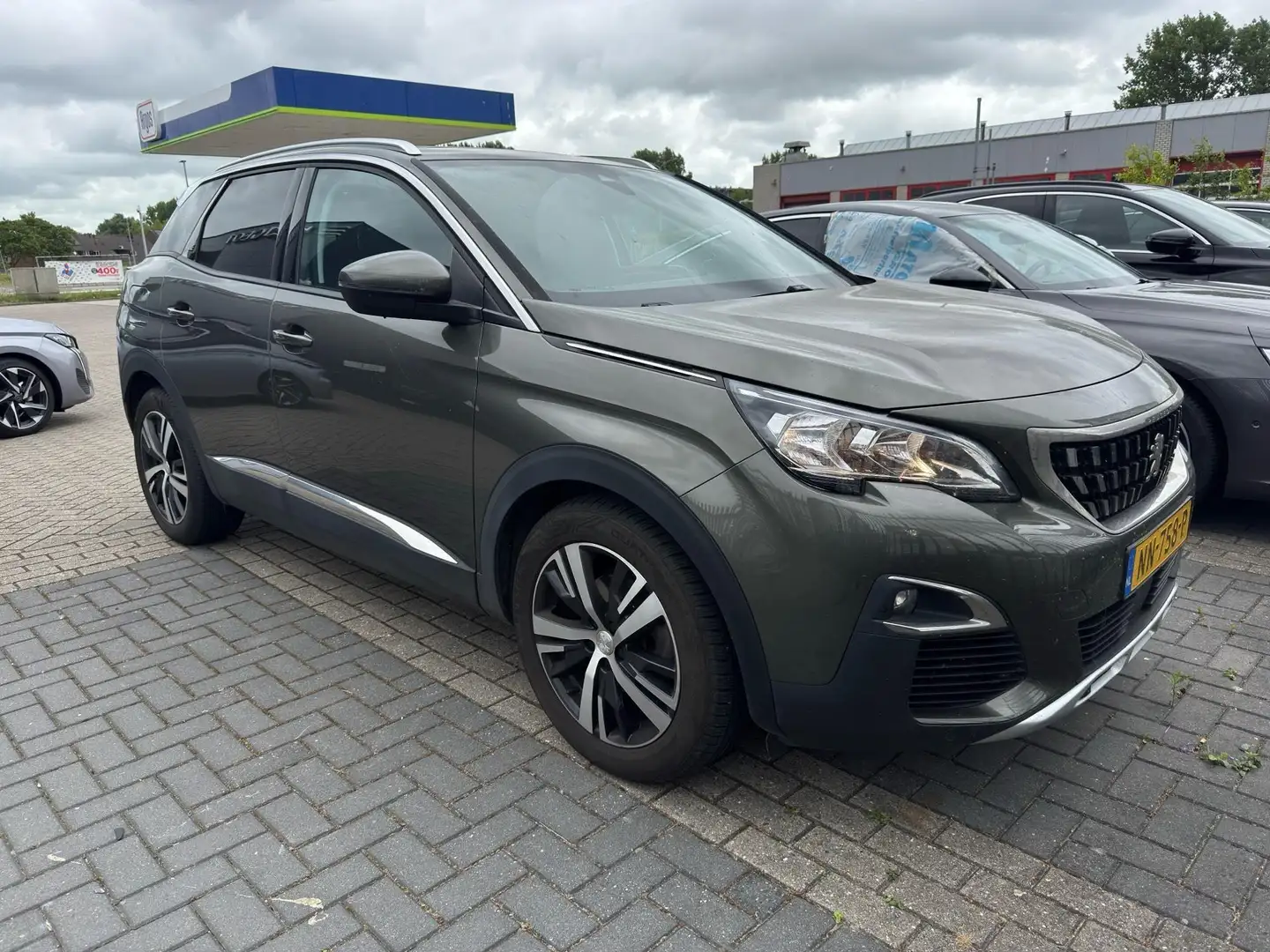 Peugeot 3008 1.2 PureTech Première Grijs - 2