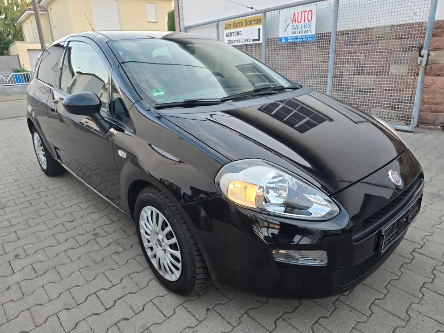 Fiat Punto Pop TÜV neu Schwarz - 1