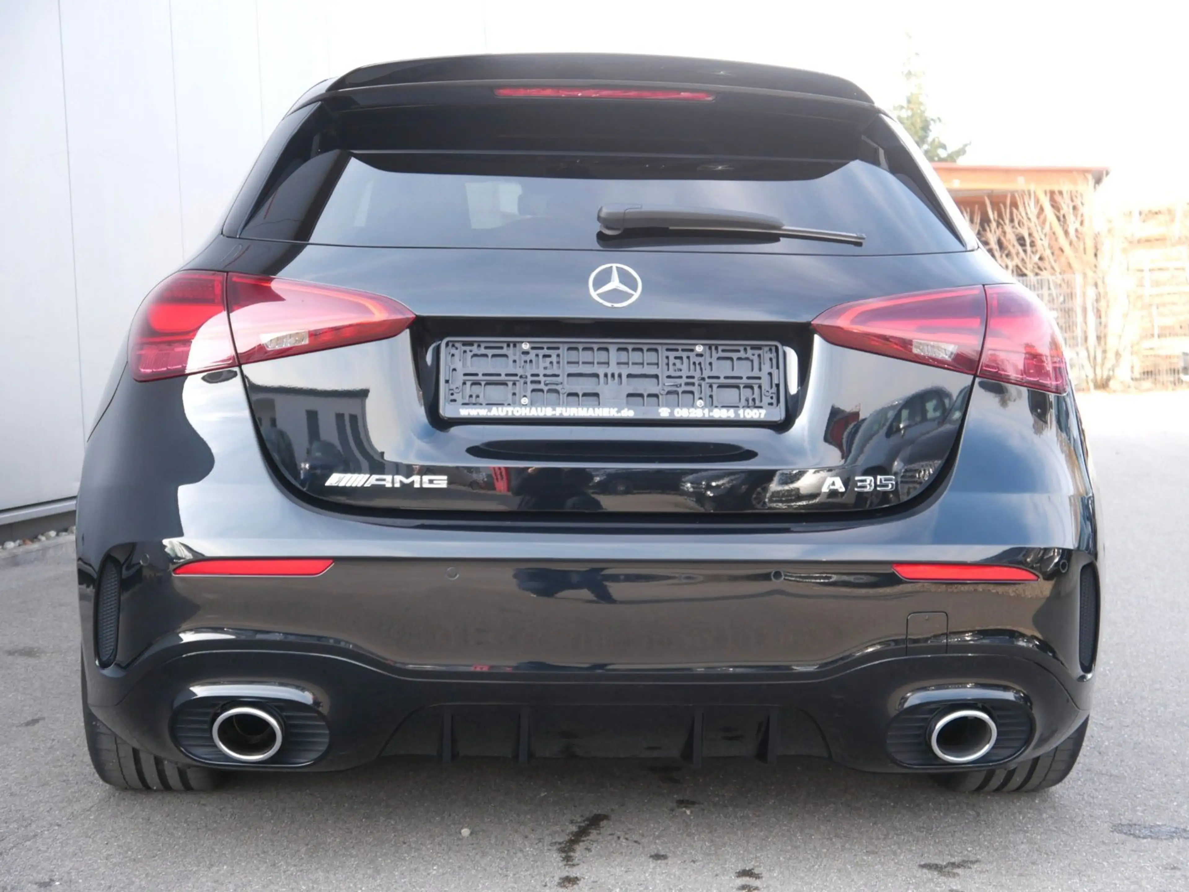 Mercedes-Benz A 35 AMG 4Matic NAVI/LED/BURM/PREMIUM — photo 3
