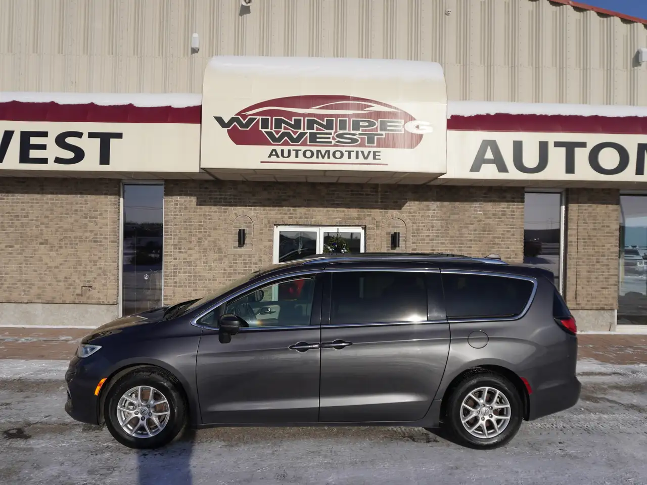 Chrysler Pacifica снимка Chrysler Pacifica