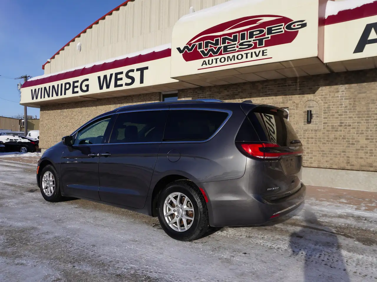Chrysler Pacifica снимка Chrysler Pacifica