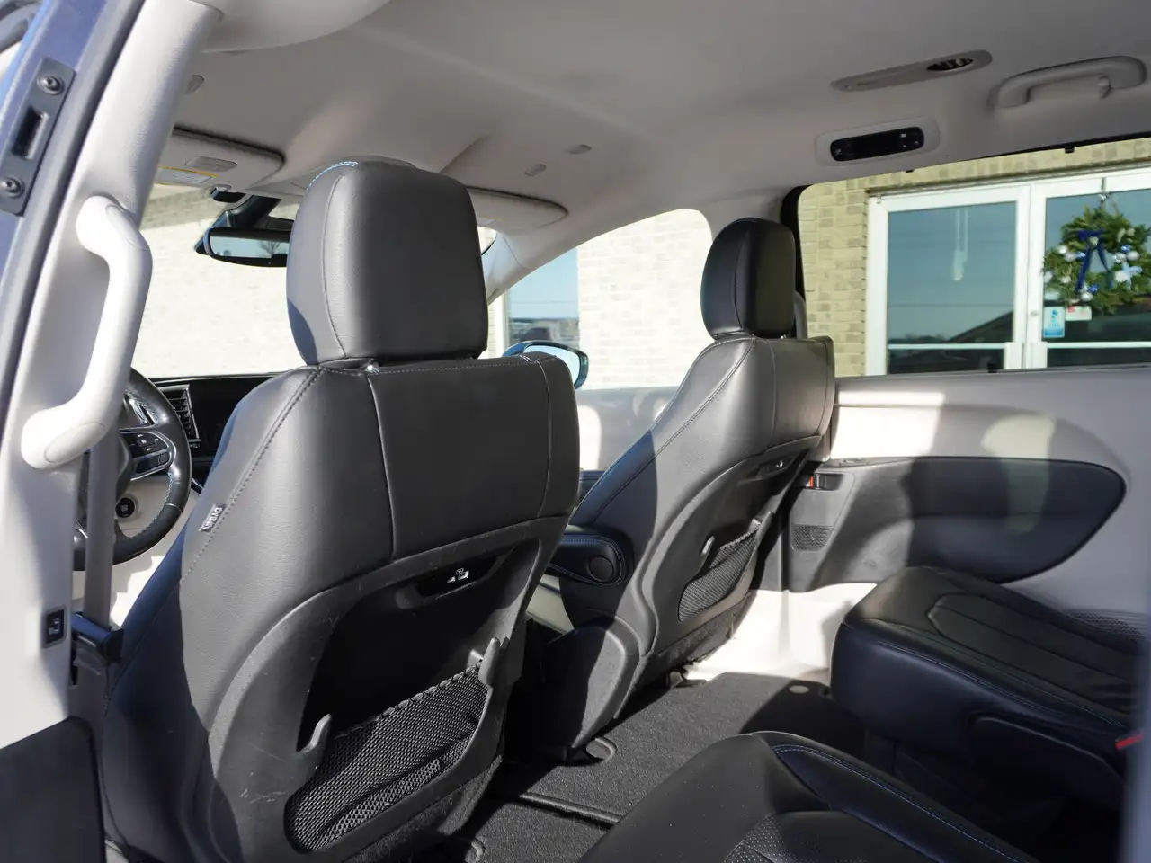 Chrysler Pacifica снимка Chrysler Pacifica
