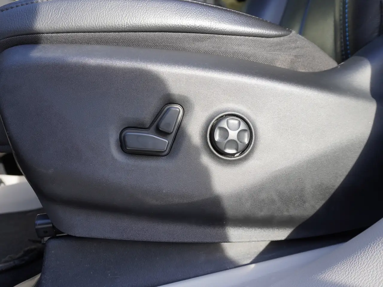Chrysler Pacifica снимка Chrysler Pacifica