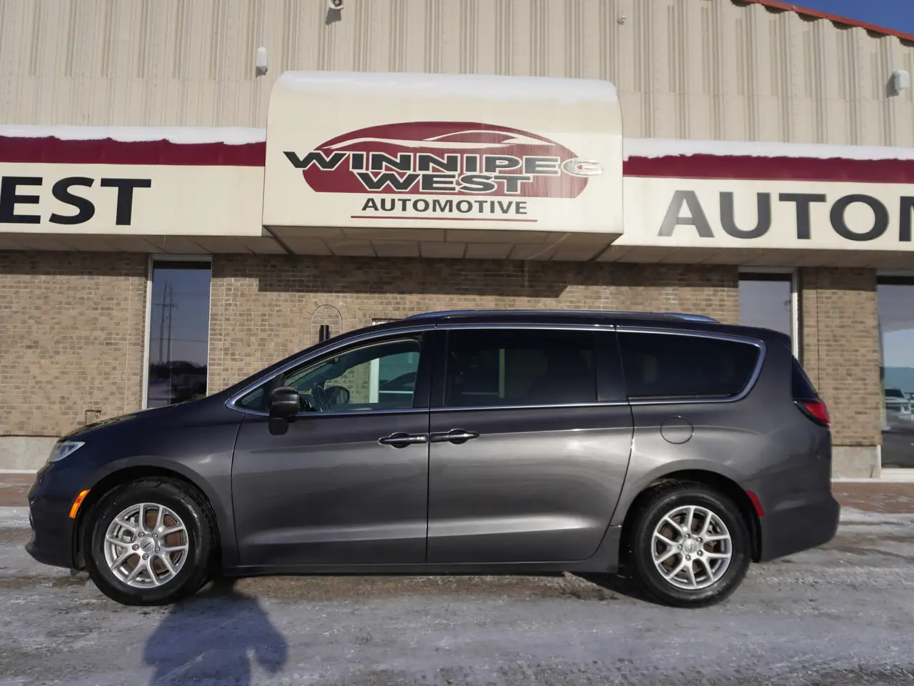 Chrysler Pacifica снимка Chrysler Pacifica