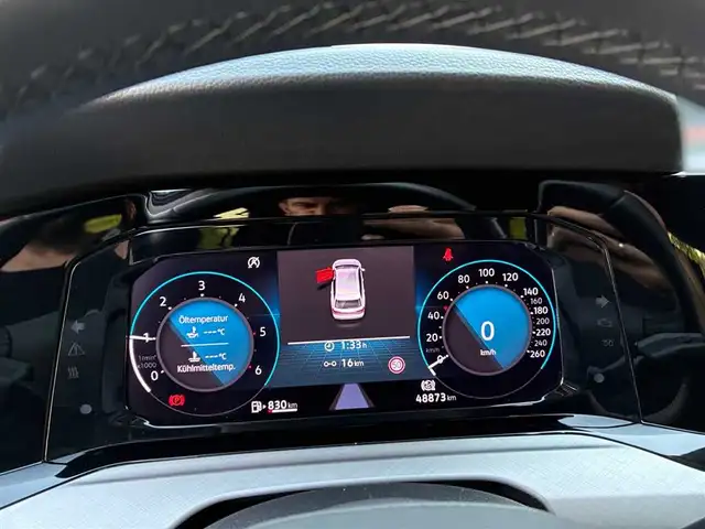 Volkswagen Golf view 9
