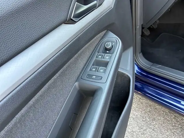 Volkswagen Golf view 14