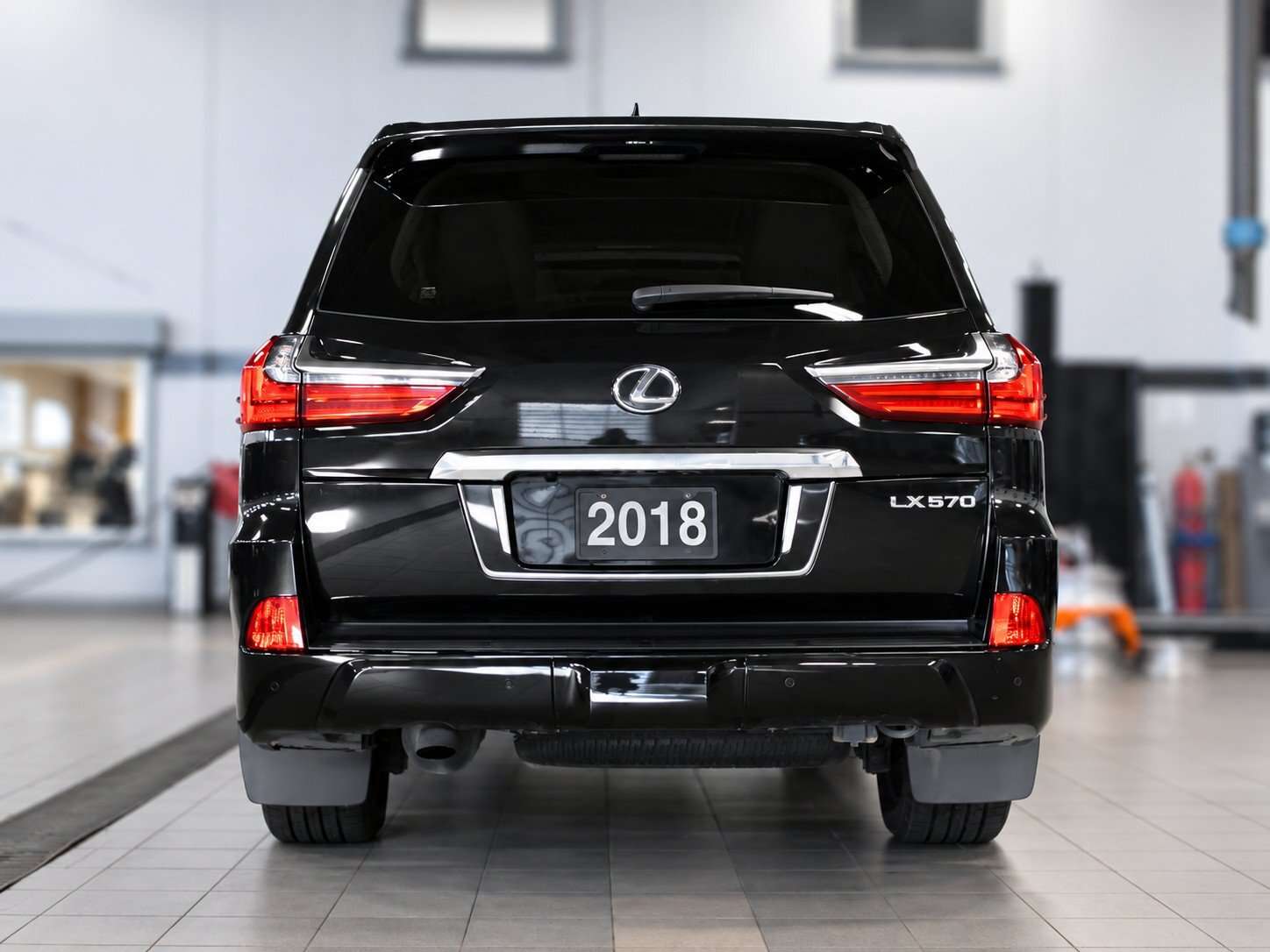 2018 Lexus LX Executive — снимка 4