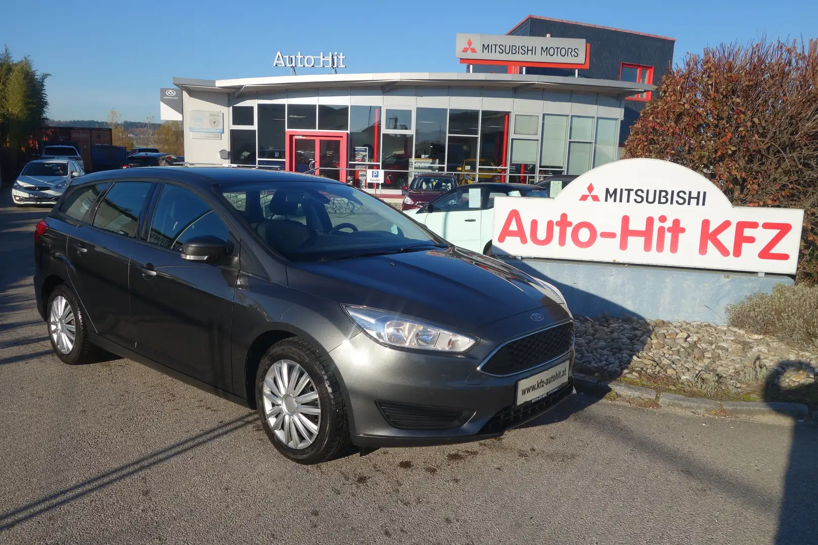 Ford Focus Traveller 1,5 TDCi Trend Grau - 1