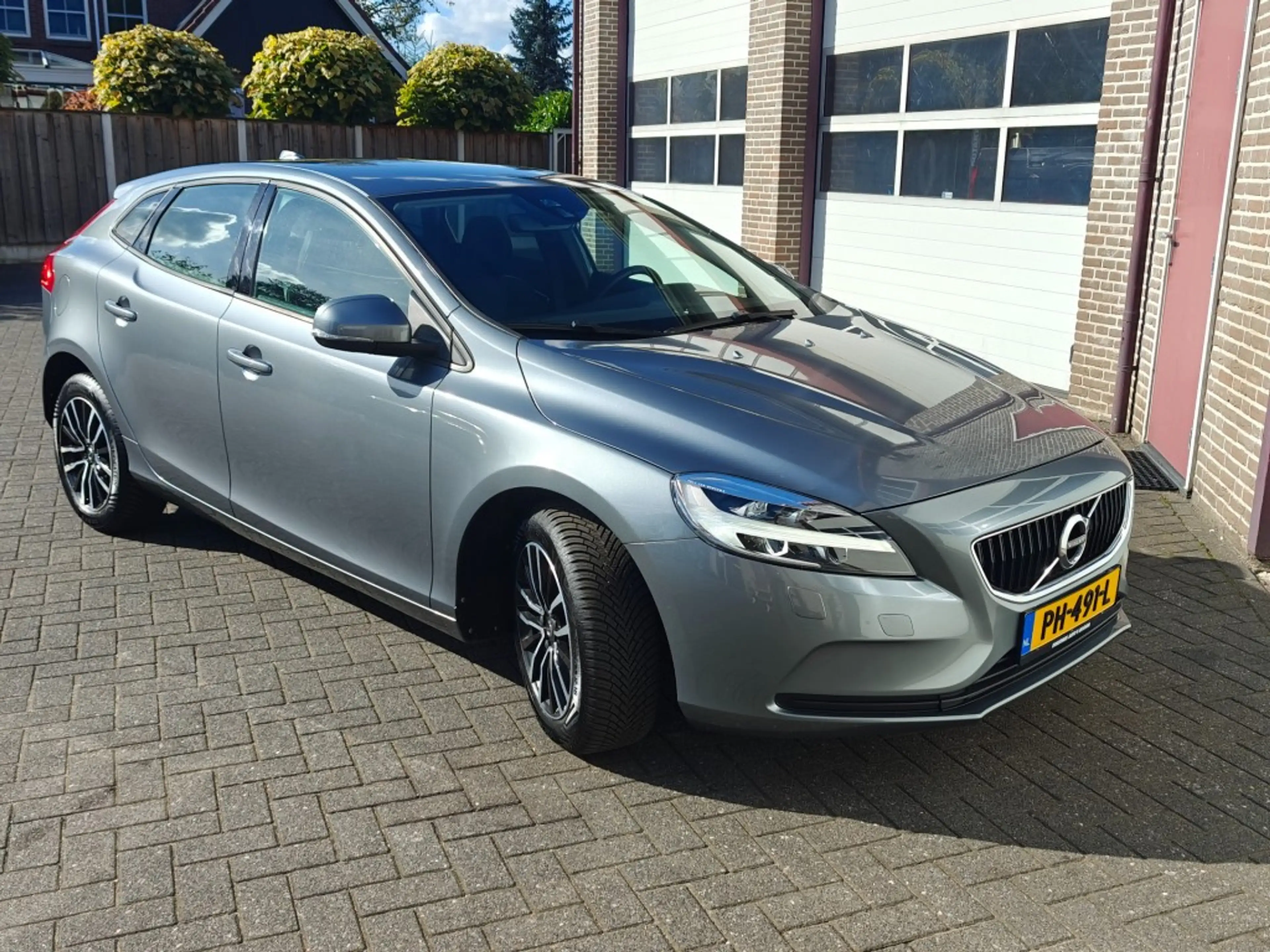 Volvo V40 1.5 t2 Nordic+ TrekhaakAutomaatAll seasonsPrijs al — photo 5