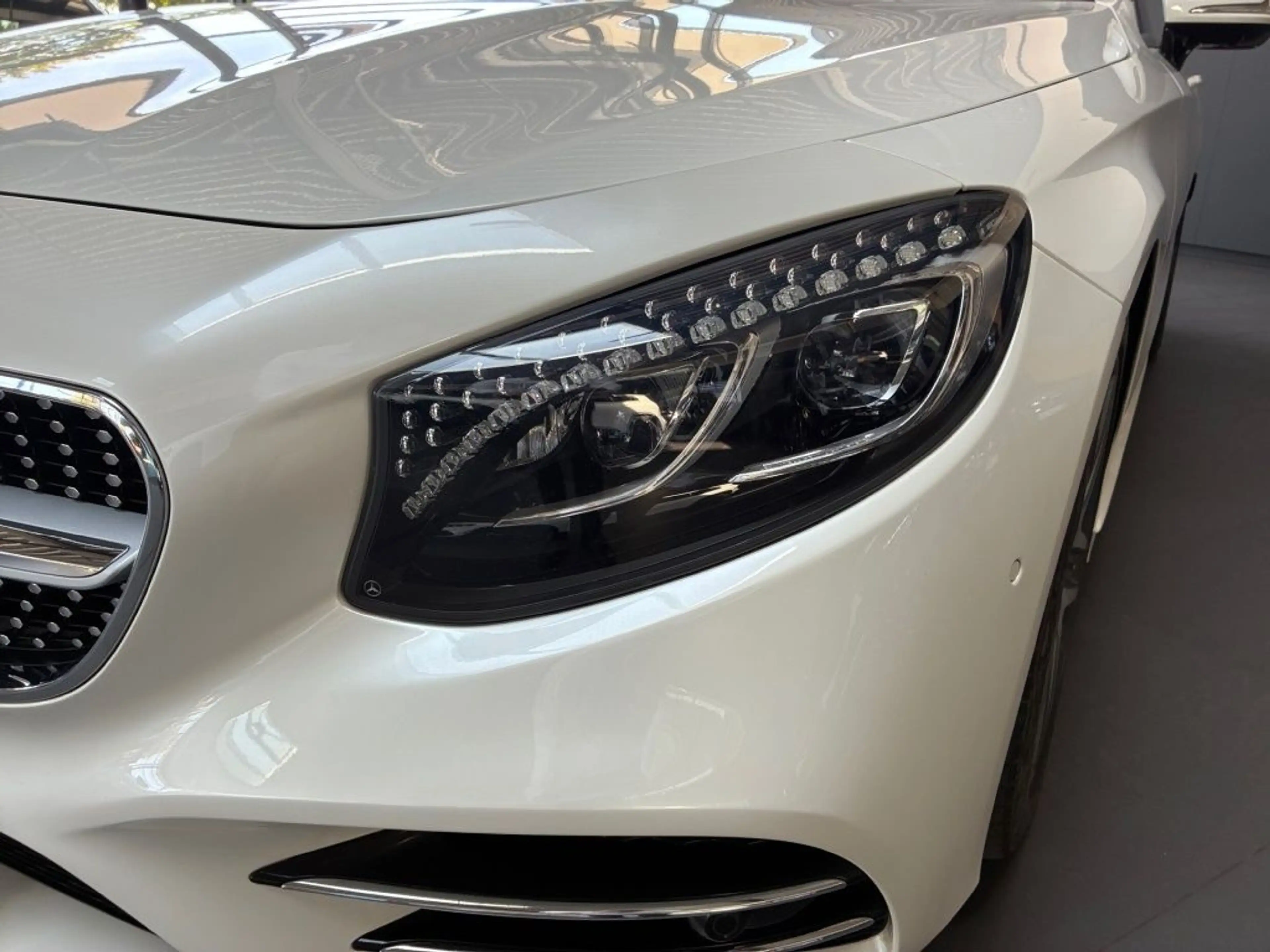 Mercedes-Benz S 560 4MATIC Coupé AMG+MEMORY+360°+PANO+BURM. — photo 2