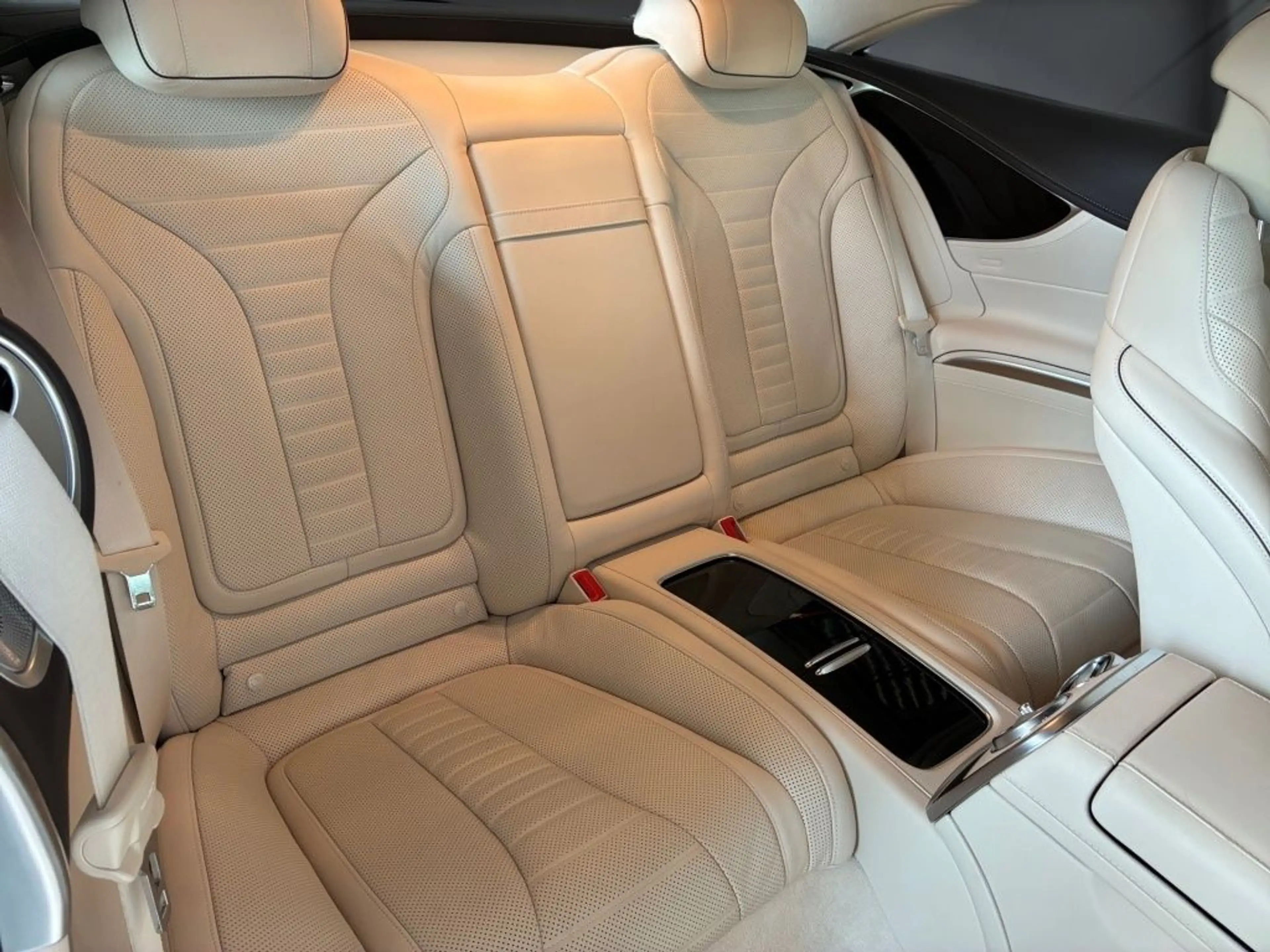 Mercedes-Benz S 560 4MATIC Coupé AMG+MEMORY+360°+PANO+BURM. — photo 13