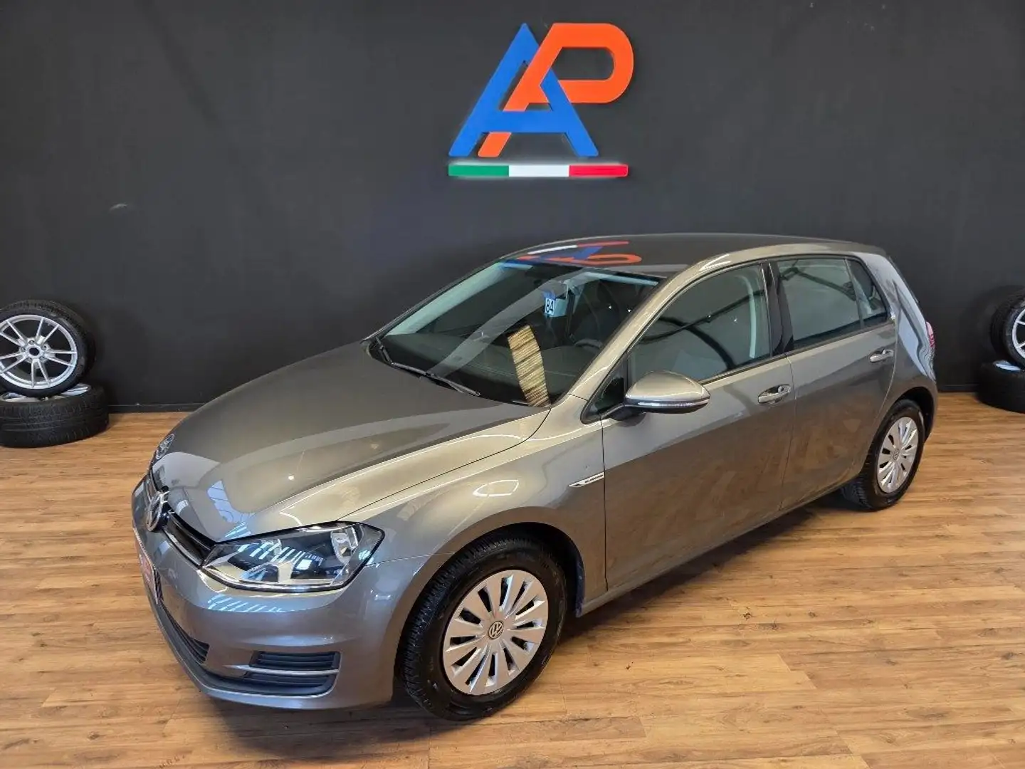 Volkswagen Golf 1.4 TGI 5p. Trendline BlueMotion Grigio - 2