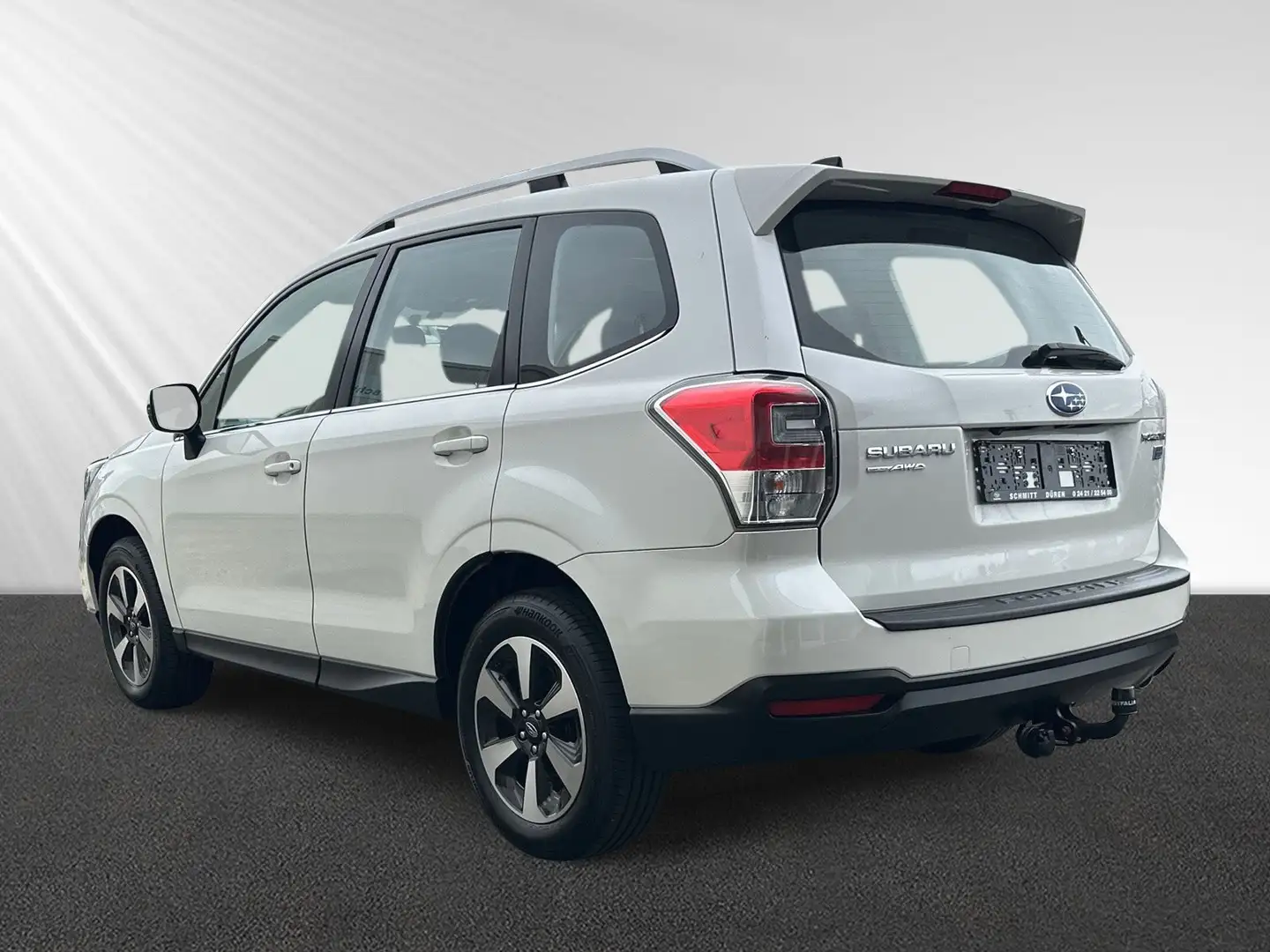 Subaru Forester EXCLUSIVE-2.0D-AUTOMATIK-AHK-SITZHEIZ-AUS 1.HAND Weiß - 2