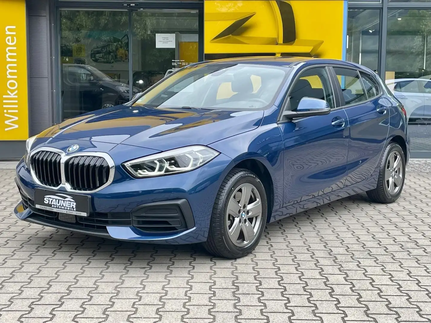 BMW 116 Advantage LED*SHZ*LHZ*NAVIGATION*PDC VORNE*KEYLESS Blau - 2