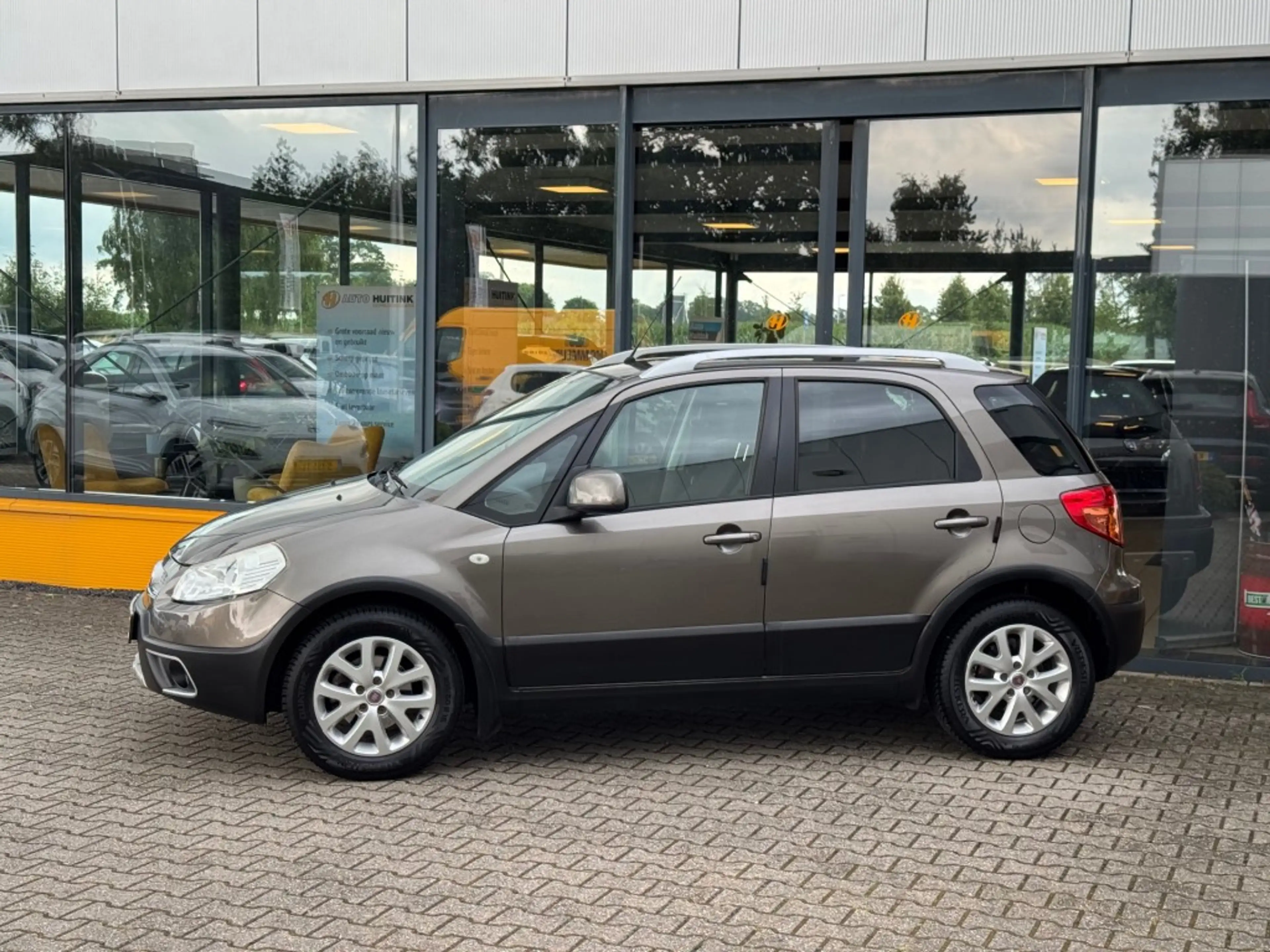 Fiat Sedici 1.6-16V Emotion - navi - apple carplay/android aut — photo 2