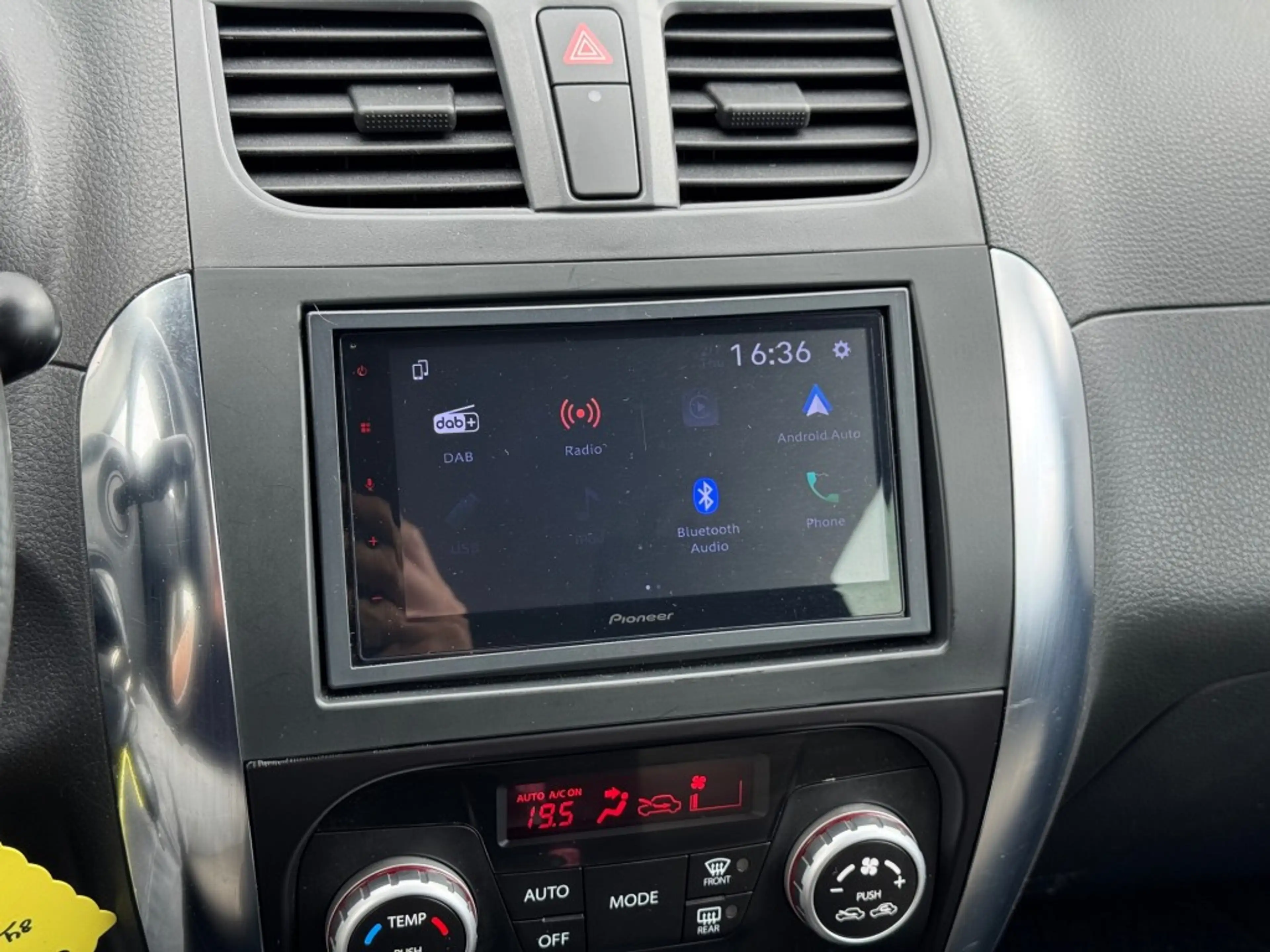 Fiat Sedici 1.6-16V Emotion - navi - apple carplay/android aut — photo 10