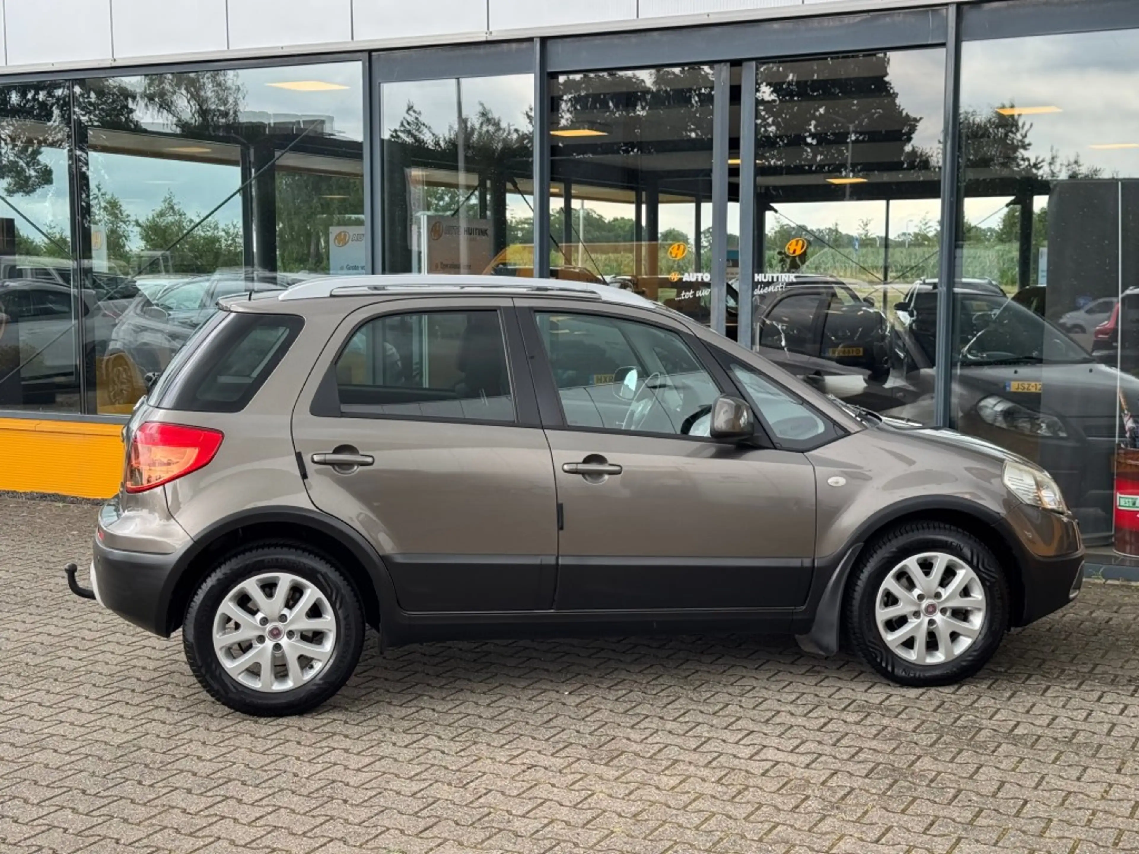 Fiat Sedici 1.6-16V Emotion - navi - apple carplay/android aut — photo 5
