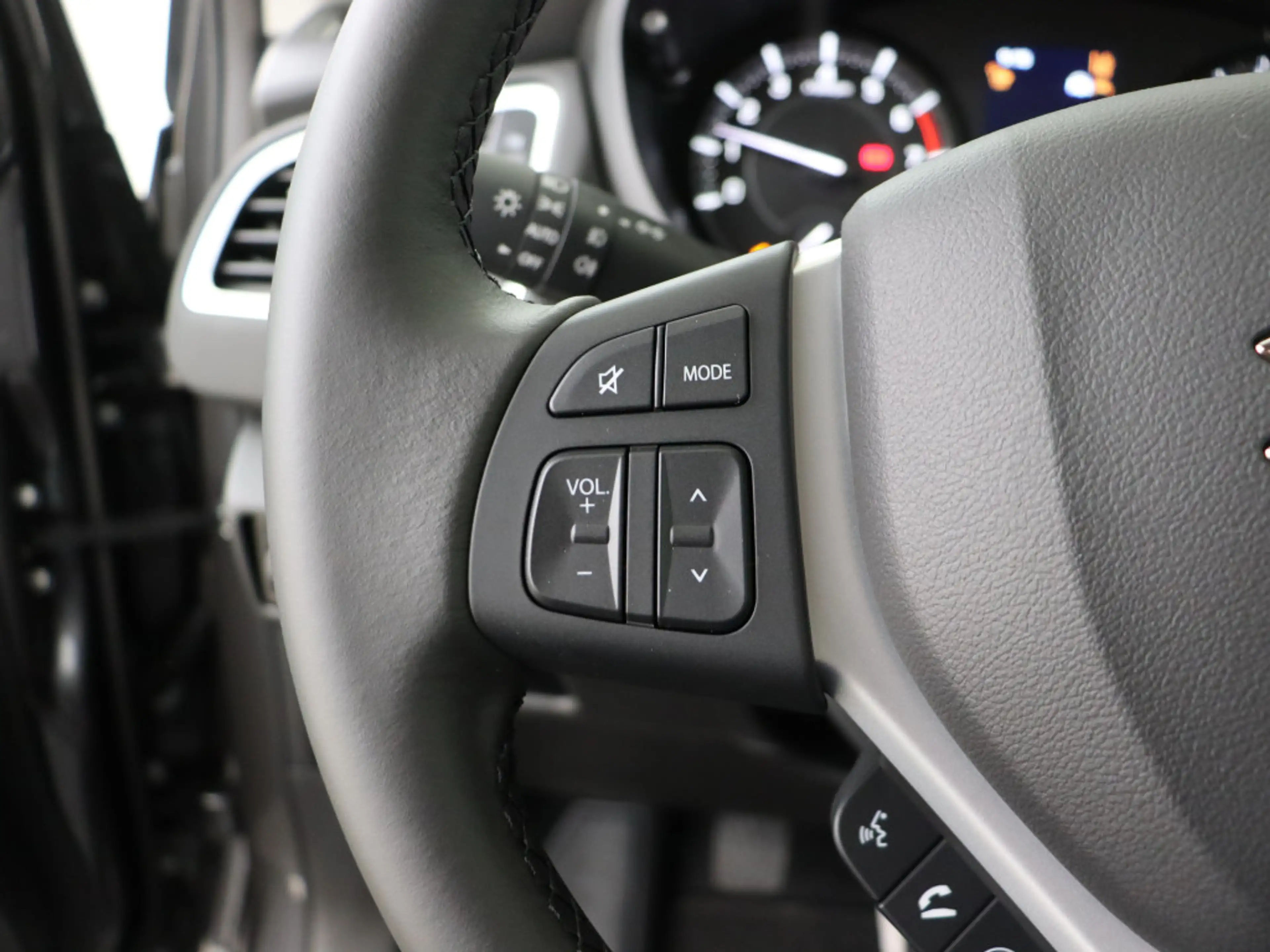 Suzuki S-Cross 1.4 Boosterjet Select Smart Hybrid Van €34598 Voor — photo 13