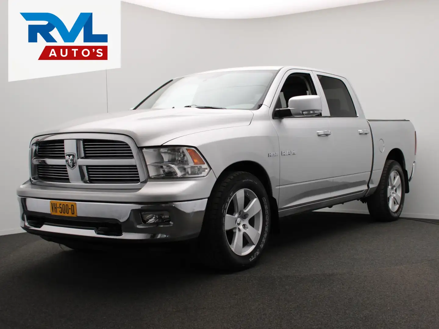 Dodge RAM 1500 5.7 V8 Crew Cab 5'7 * Youngtimer * MARGE Trek Plateado - 1