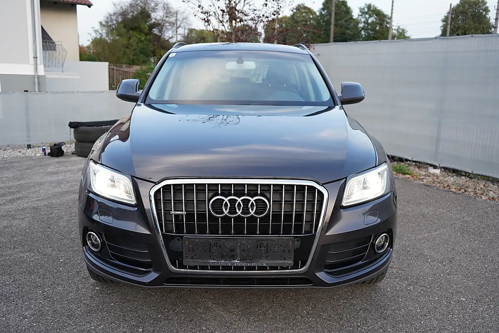 Audi Q5 2,0 TDI quattro DPF S-tronic Grau - 2